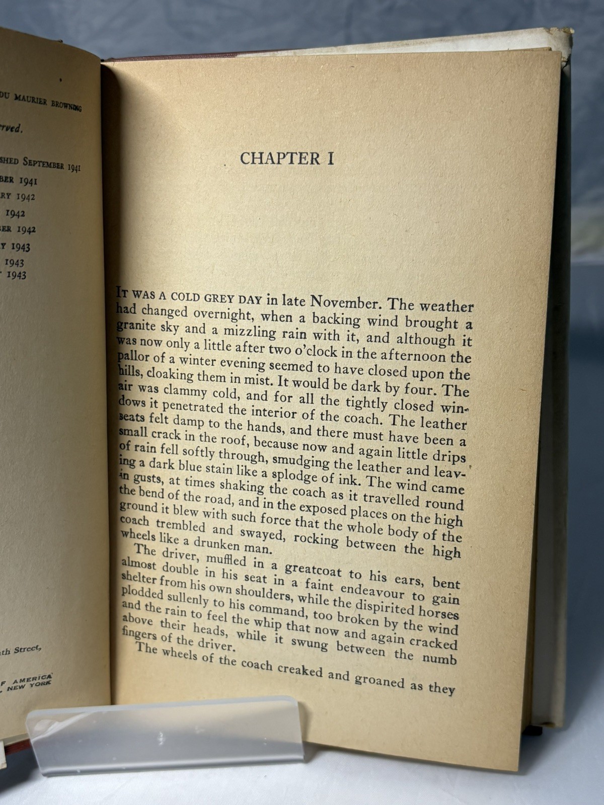 Vintage Antique 1942 JAMAICA INN by Daphne du Maurier Hardcover Book w/ DJ
