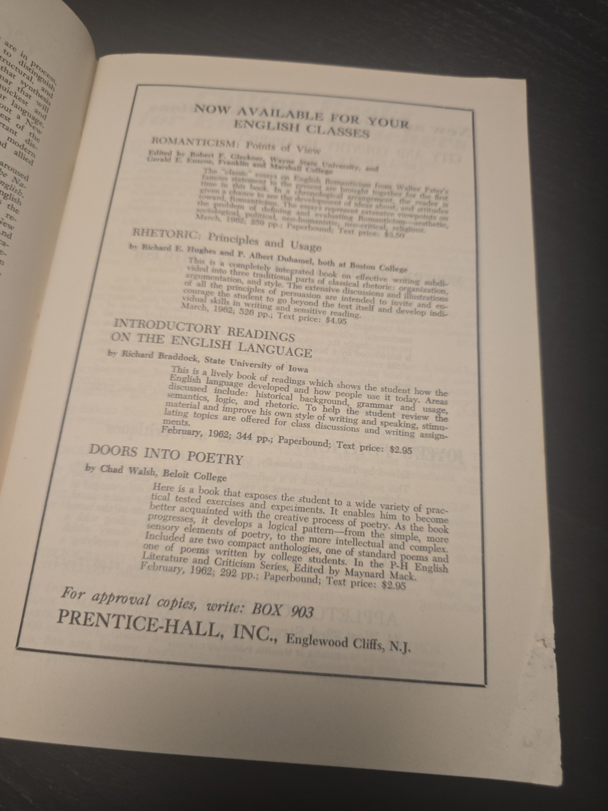 COLLEGE ENGLISH Vol. 23 May 1962 #8 Whitman Shapiro James Sledd Bourgeois Poet