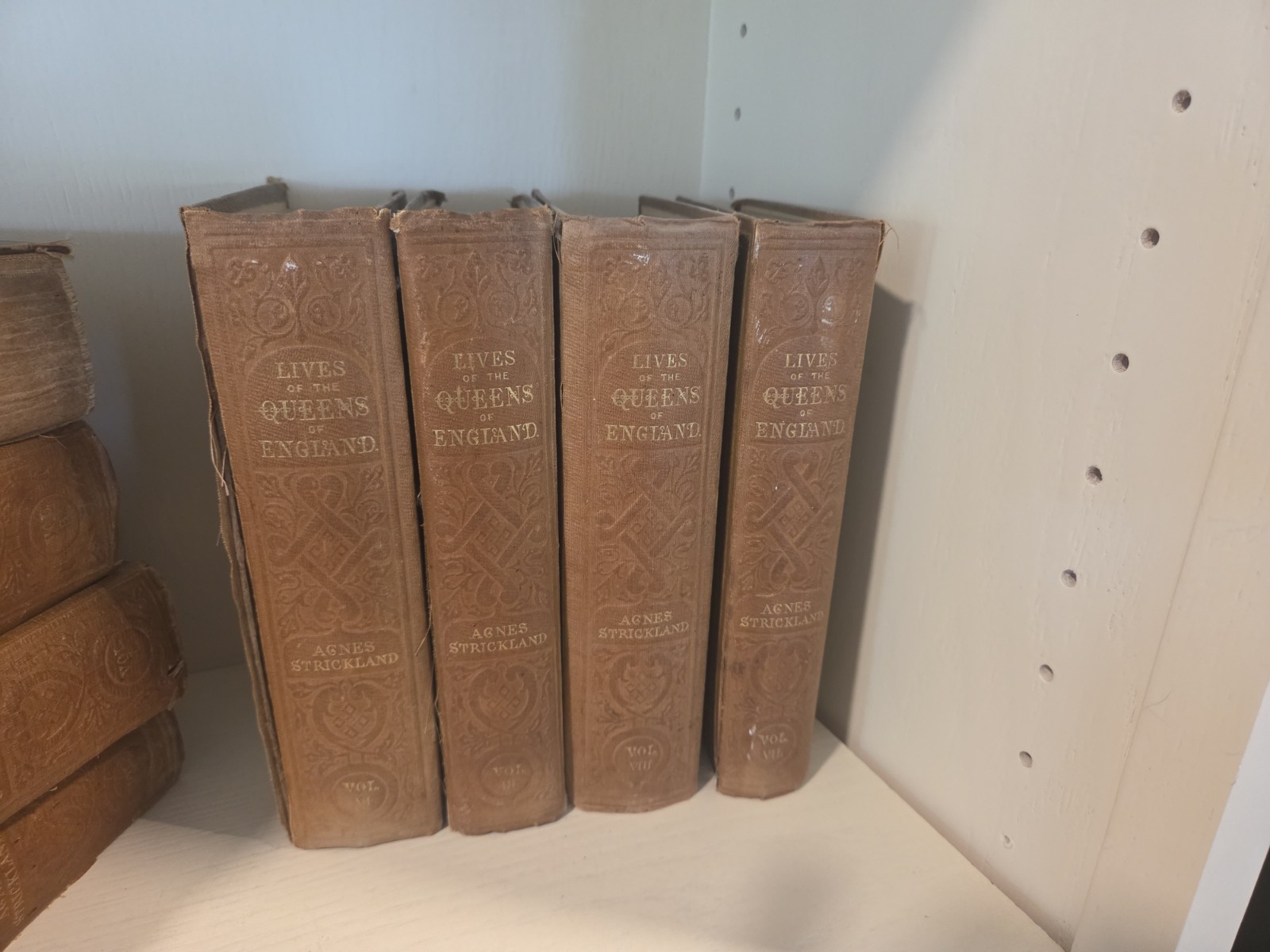 Rare 1854, 8 Bk set, Lives of the Queens of England, Agnes Strickland, Ship Free