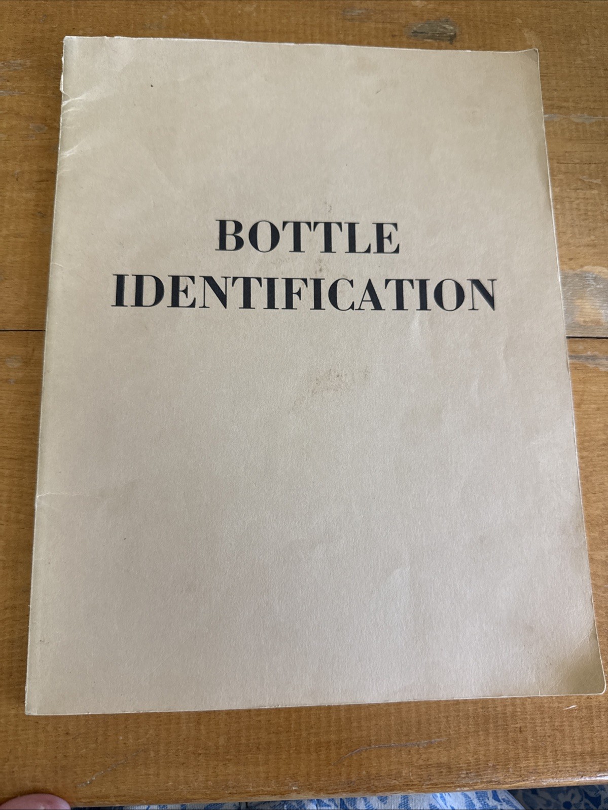 BOTTLE IDENTIFICATION by H. E Putnam Softcover 1965 Illustrations Reference