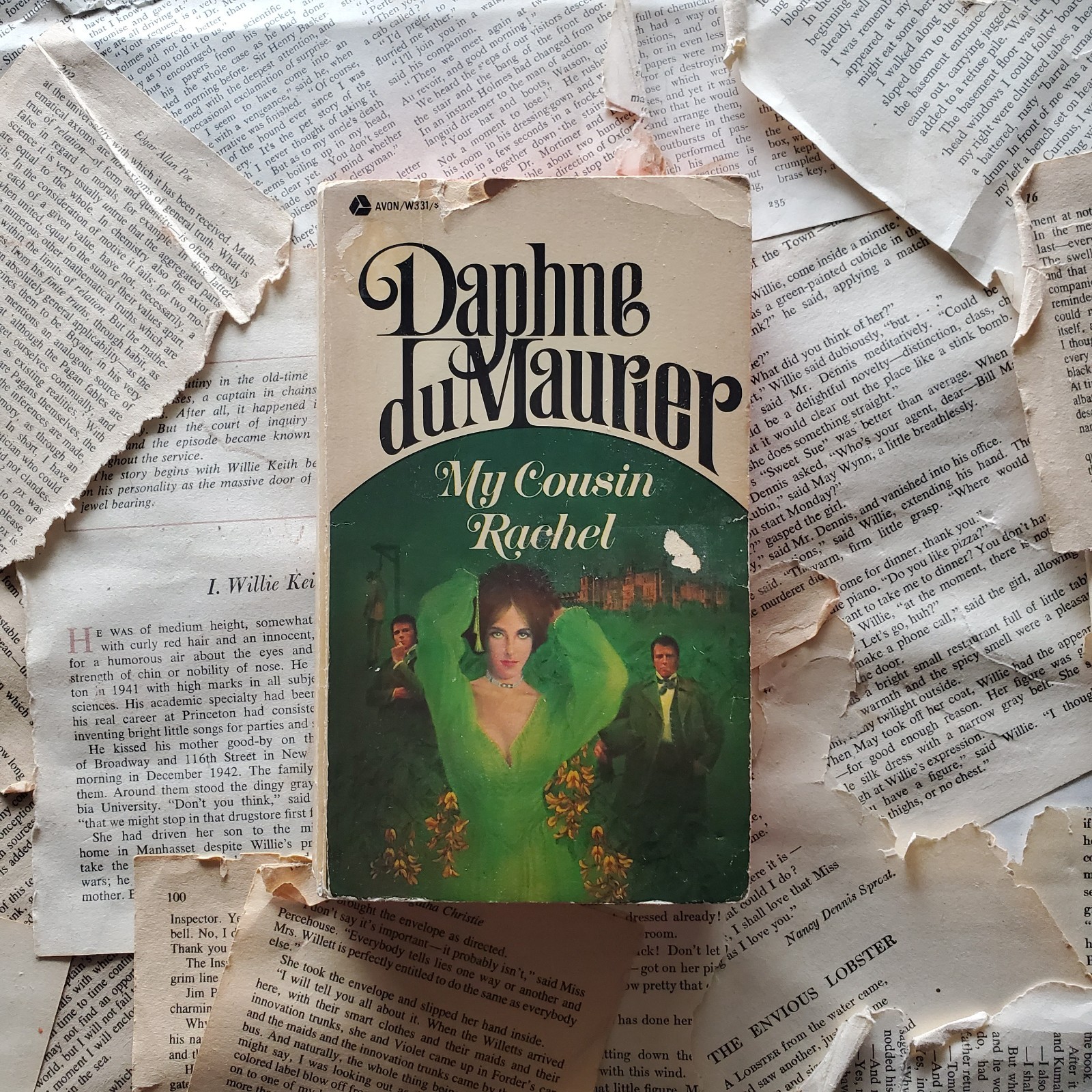 My Cousin Rachel by Daphne du Maurier (Vintage – 1972)(First Avon Printing)