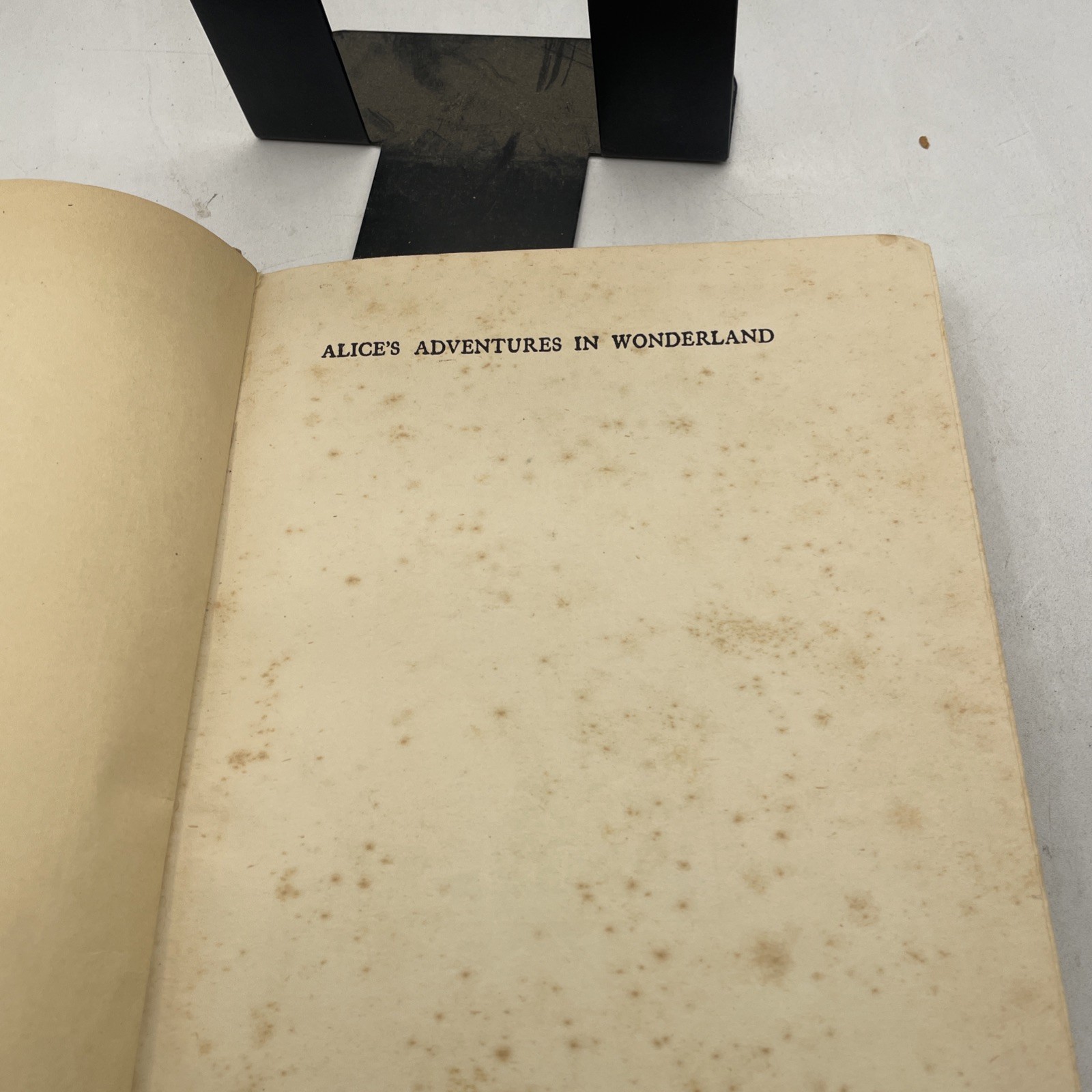 Antique Alice in Wonderland, 16 color plates, Sunshine Series, c. 1925