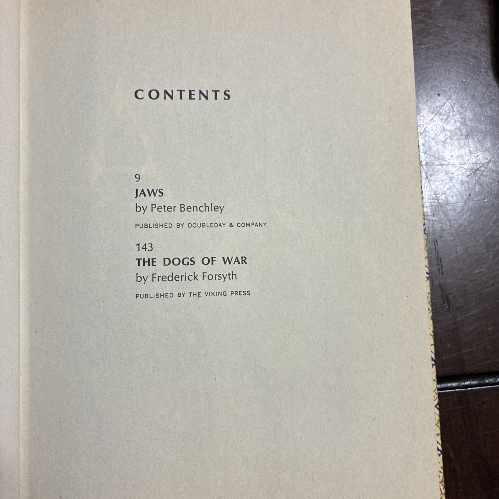 READER`S DIGEST CONDENSED BOOKS, 1975 Dogs of war and jaws