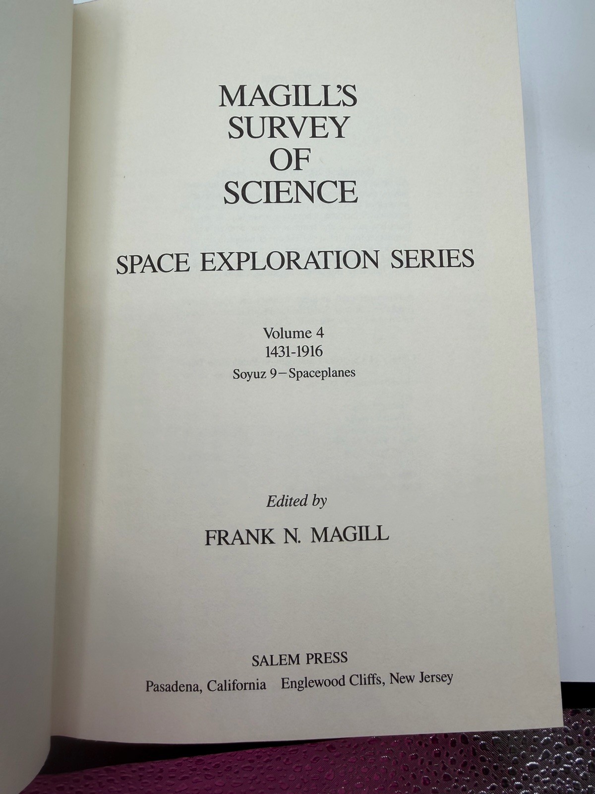 Magill’s Survey Of Science 1989 Magill 5 Volumes Space Exploration Series HC