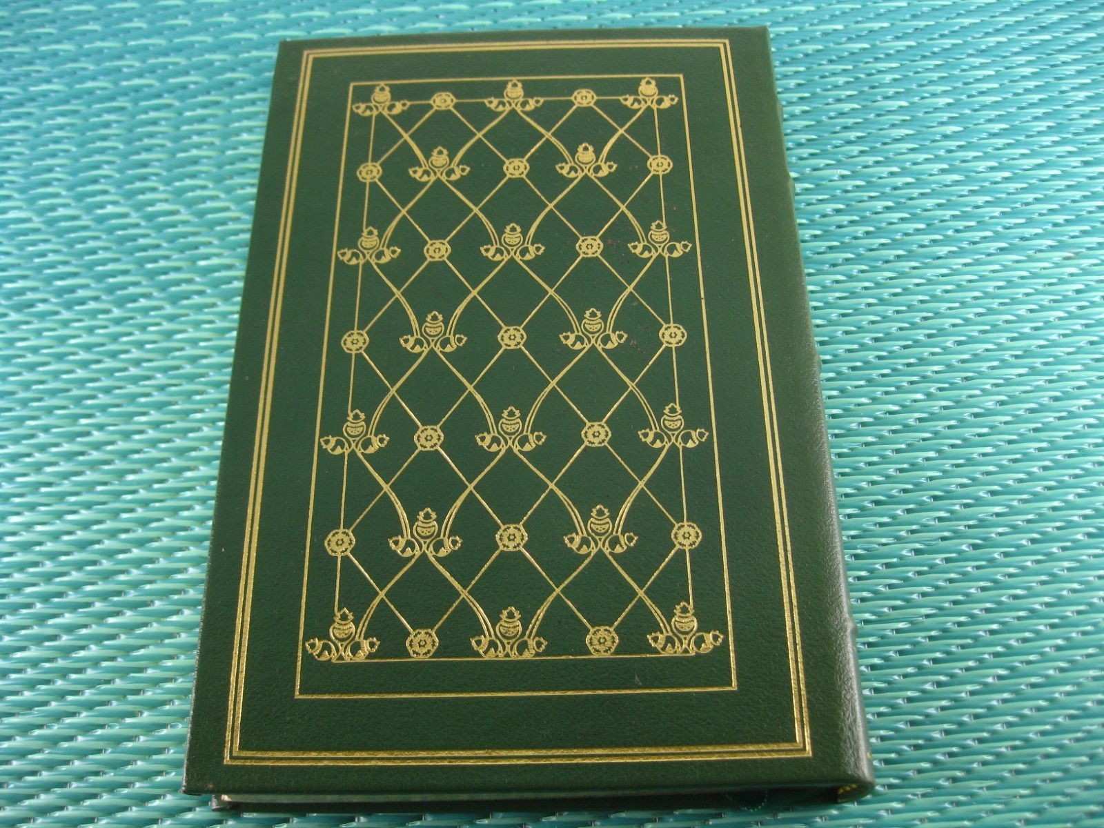 FLAWED Sister Carrie by Theodore Dreiser Easton Press Leather Bound Hardcover
