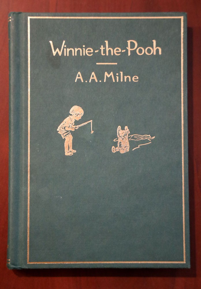 WINNIE-THE-POOH by A.A. Milne 1954 Vintage Hardcover Book E.P Dutton Green/Gilt