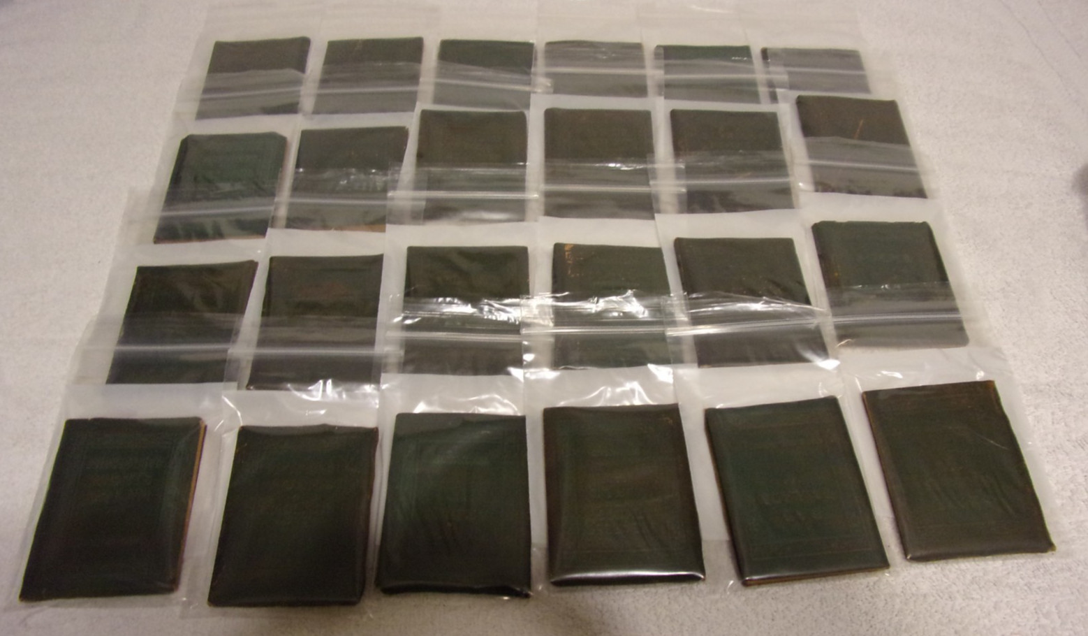 24 Little Leather Library Mini Books Various Writers Shakespeare, Poe, Wilde etc