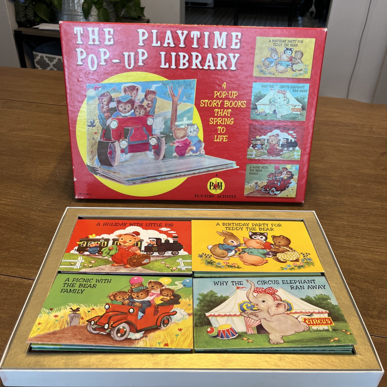 The Playtime Pop-Up Library 4 Pop-Up Story Books That Spring to Life in Orig Box