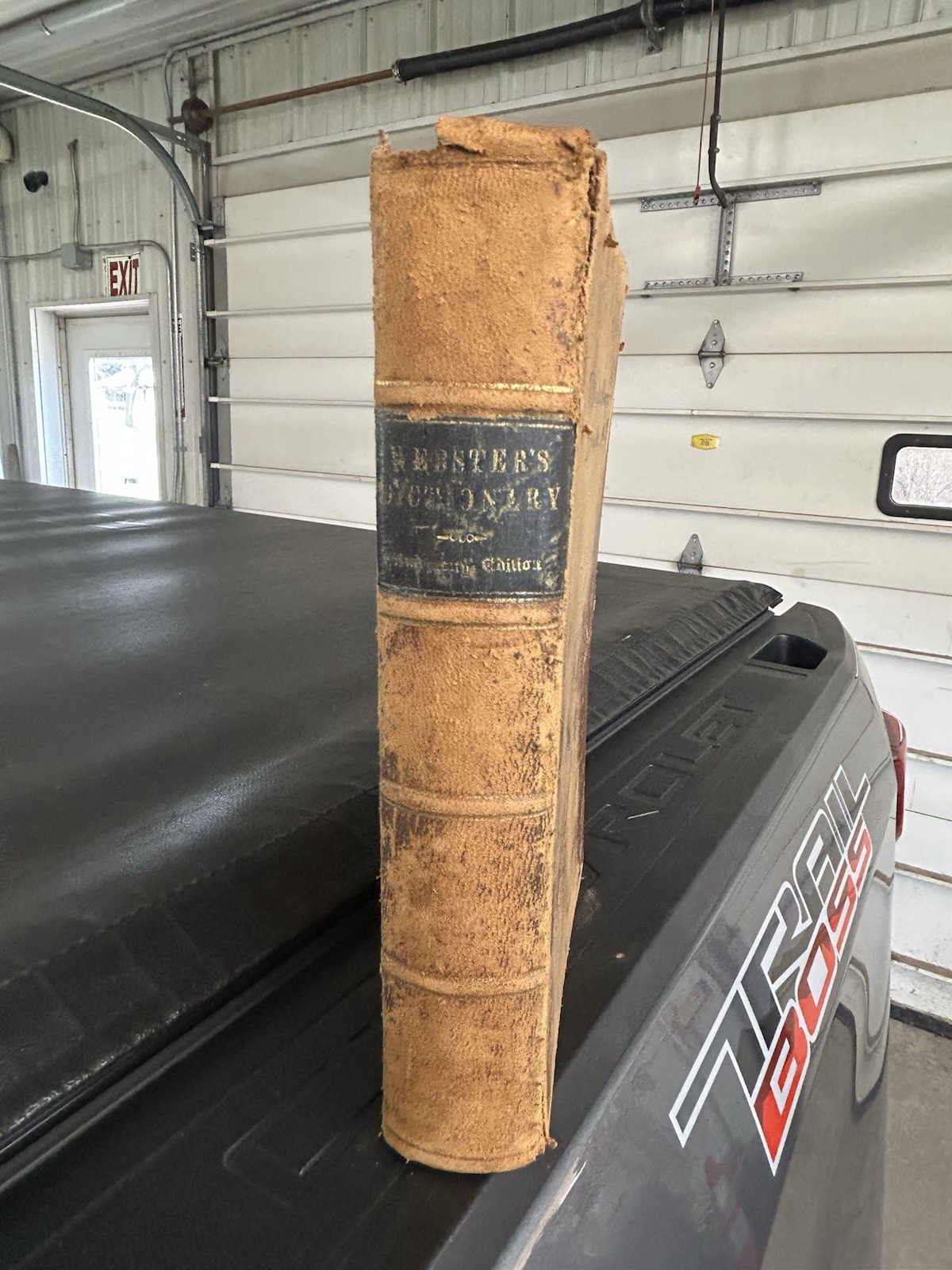 Webster’s English Dictionary – Noah Webster Leather Bound Hardcover 1847