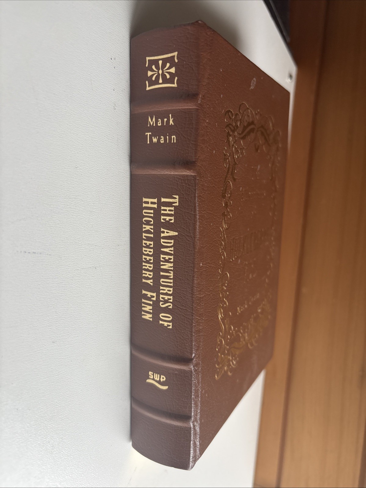 Sweet Water Press ADVENTURES OF HUCKLEBERRY FINN, Mark Twain Leatherbound 1998