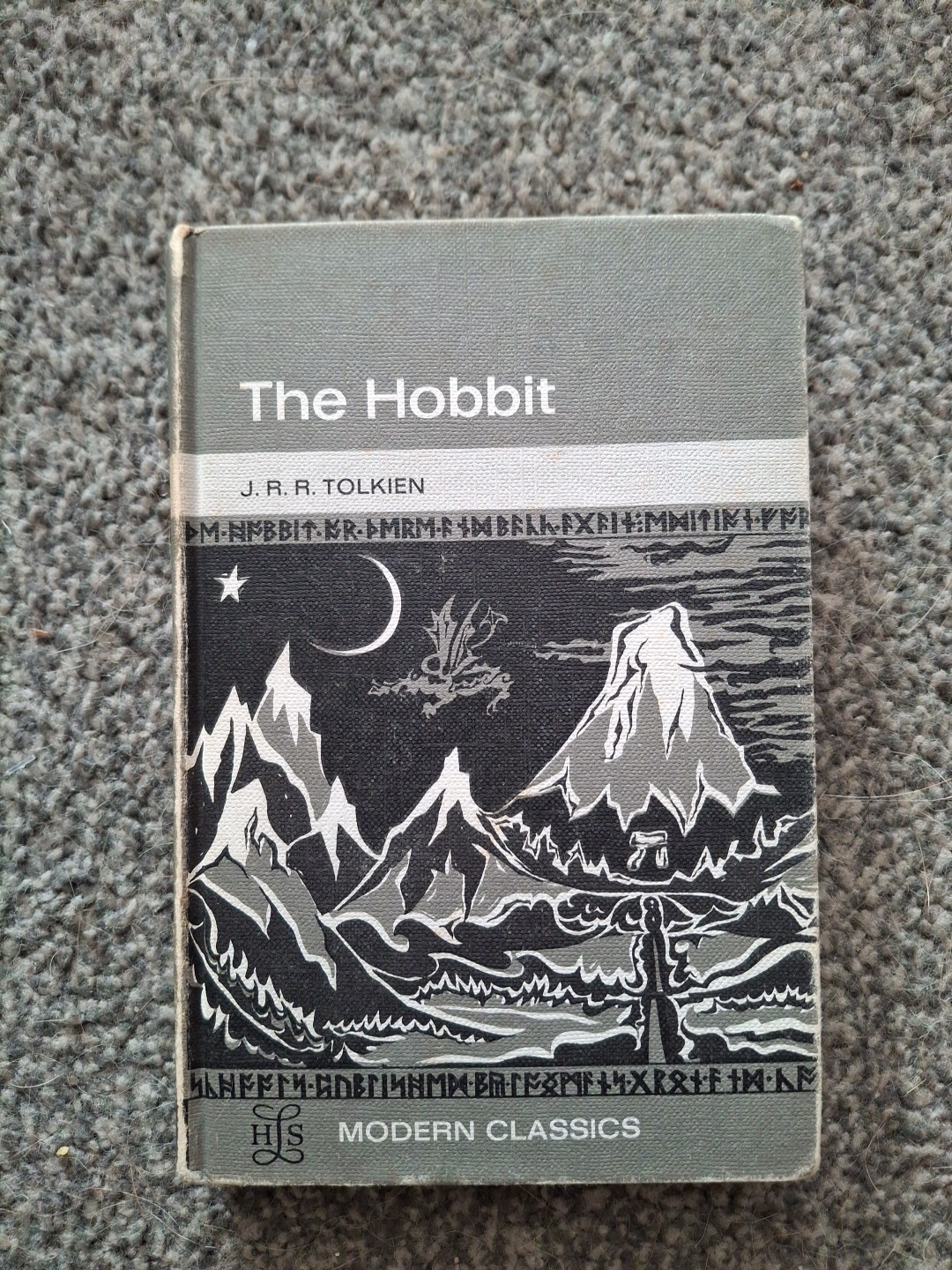 The Hobbit Modern Classics J R R Tolkien Longman