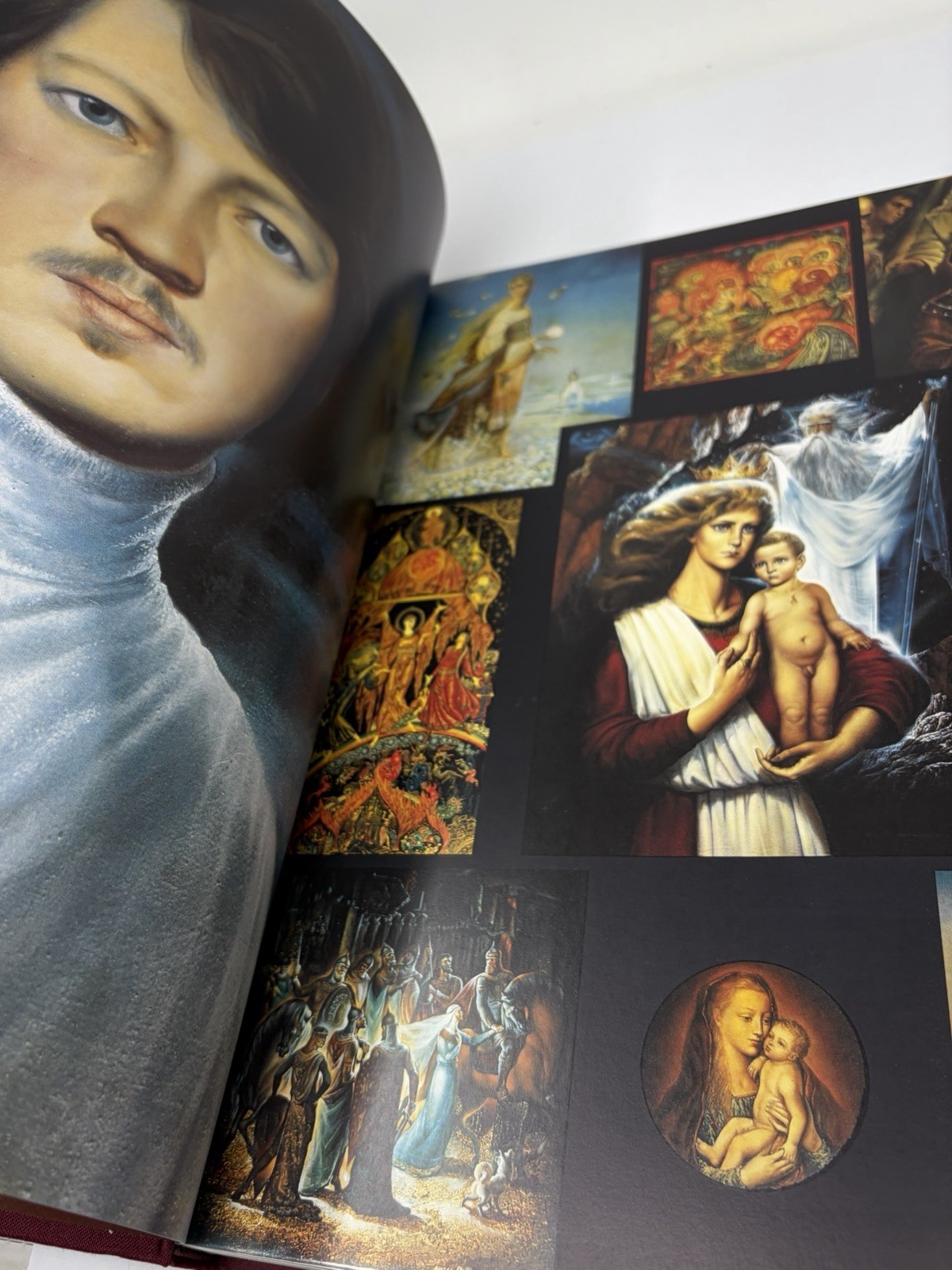 The Divine Paintings of Russia by Alexander Rekunenko 1994 HC Art Book Bilingual