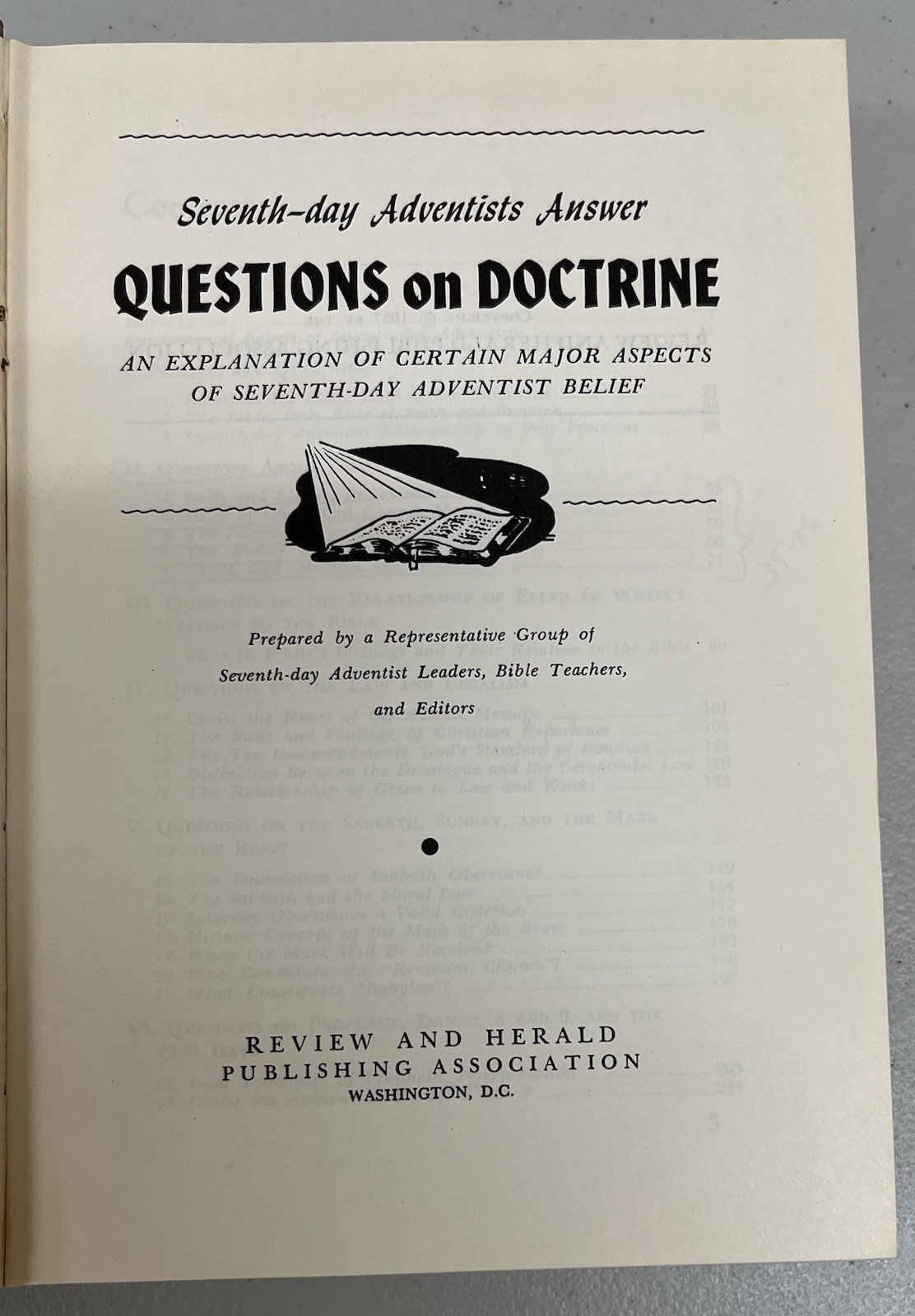 VINTAGE Seventh-day Adventists Answer QUESTIONS ON DOCTRINE 1957 1st Ed, HC, DJ