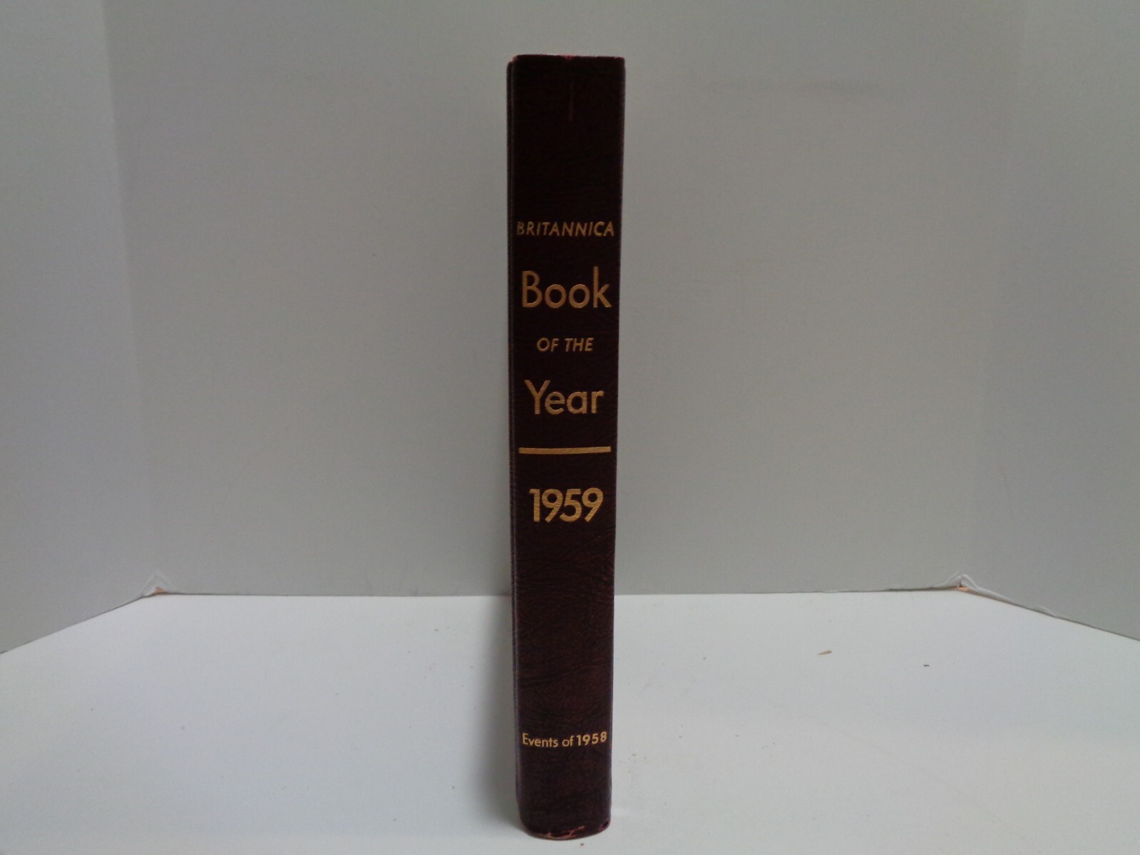 Encyclopedia Britannica 1959 Book of the Year Events of 1958 Hardcover Excellent