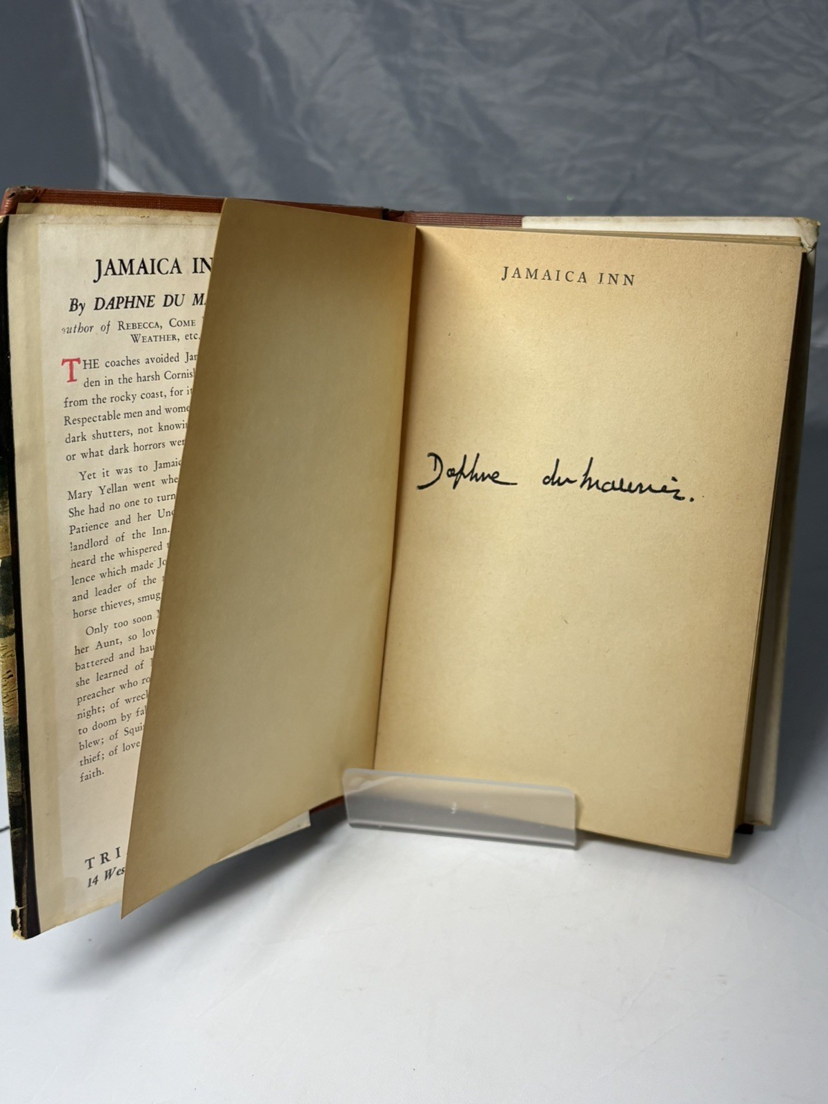 Vintage Antique 1942 JAMAICA INN by Daphne du Maurier Hardcover Book w/ DJ