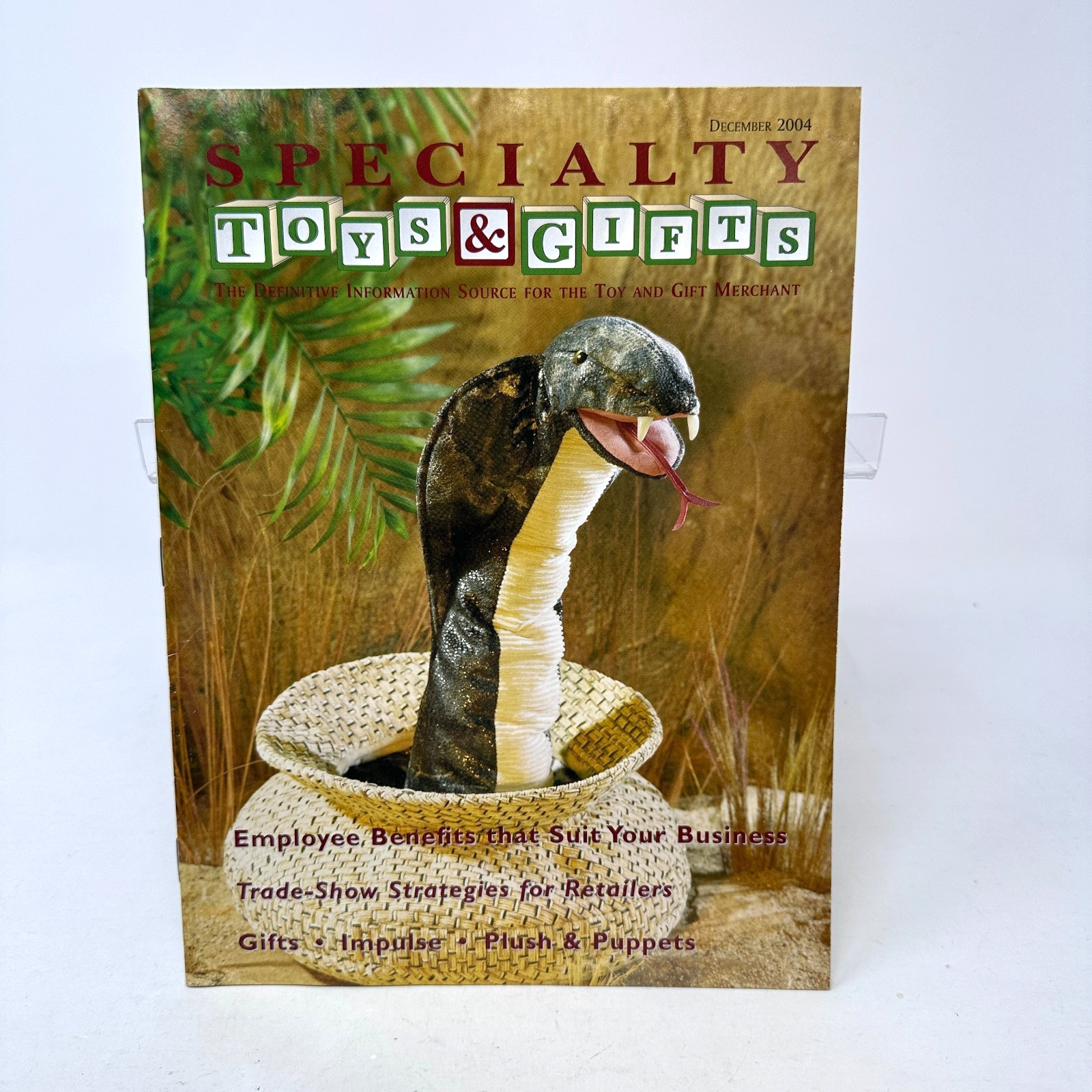 Specialty Catalog Magazine Technology Toys Gifts December 2004 Vintage