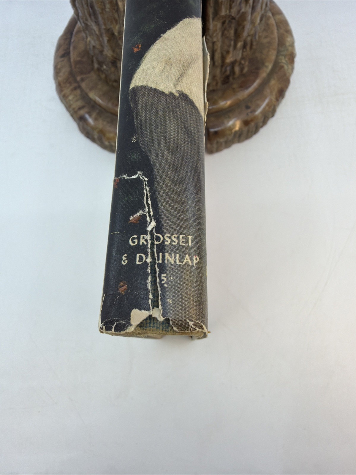The Clue of the Broken Blossom Vicki Barr Julie Tatham HC DJ Illus AI183