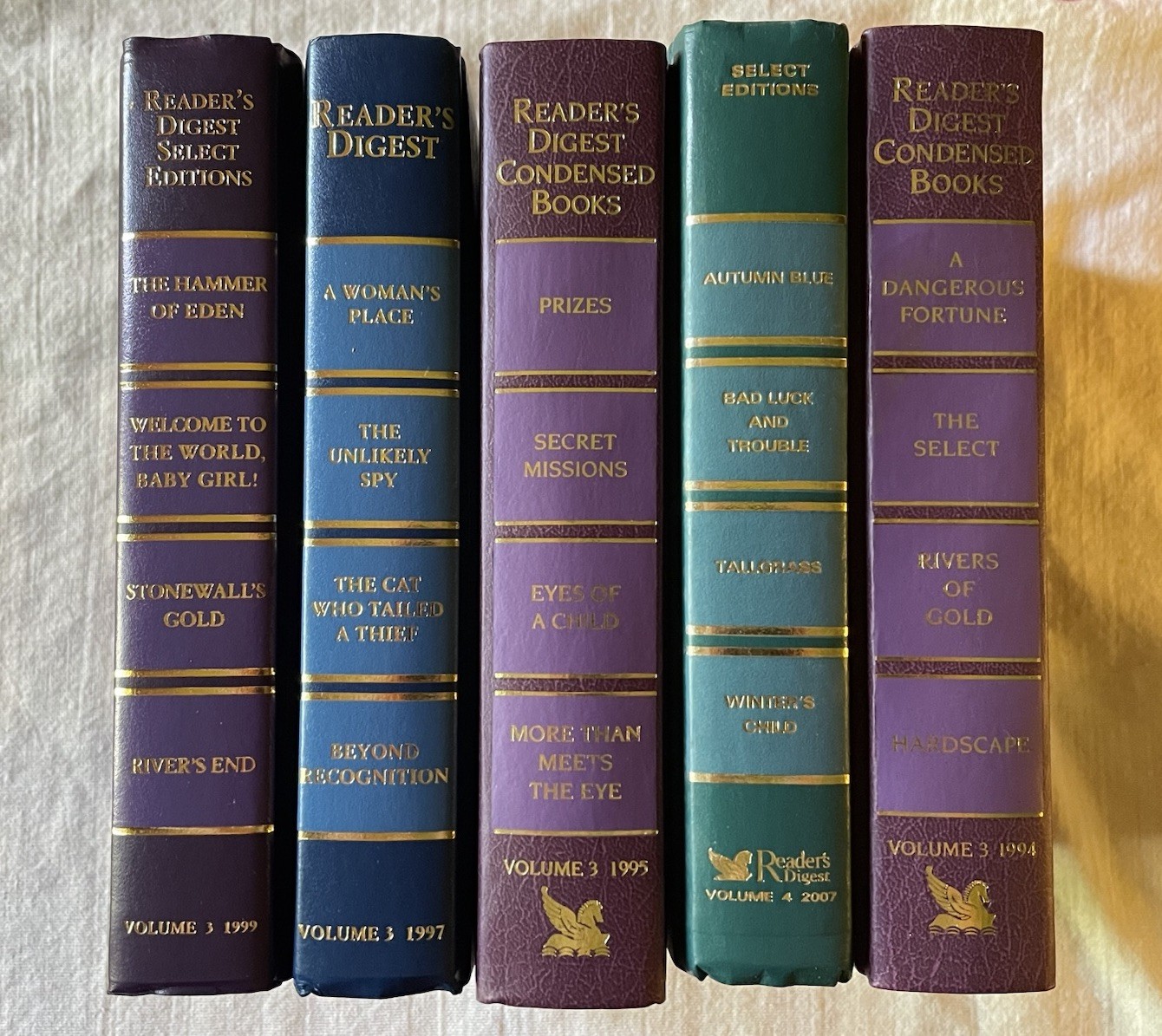Readers Digest Book Lot Of 5, Multicolor Staging Decor Displayed HC Colorful Vtg