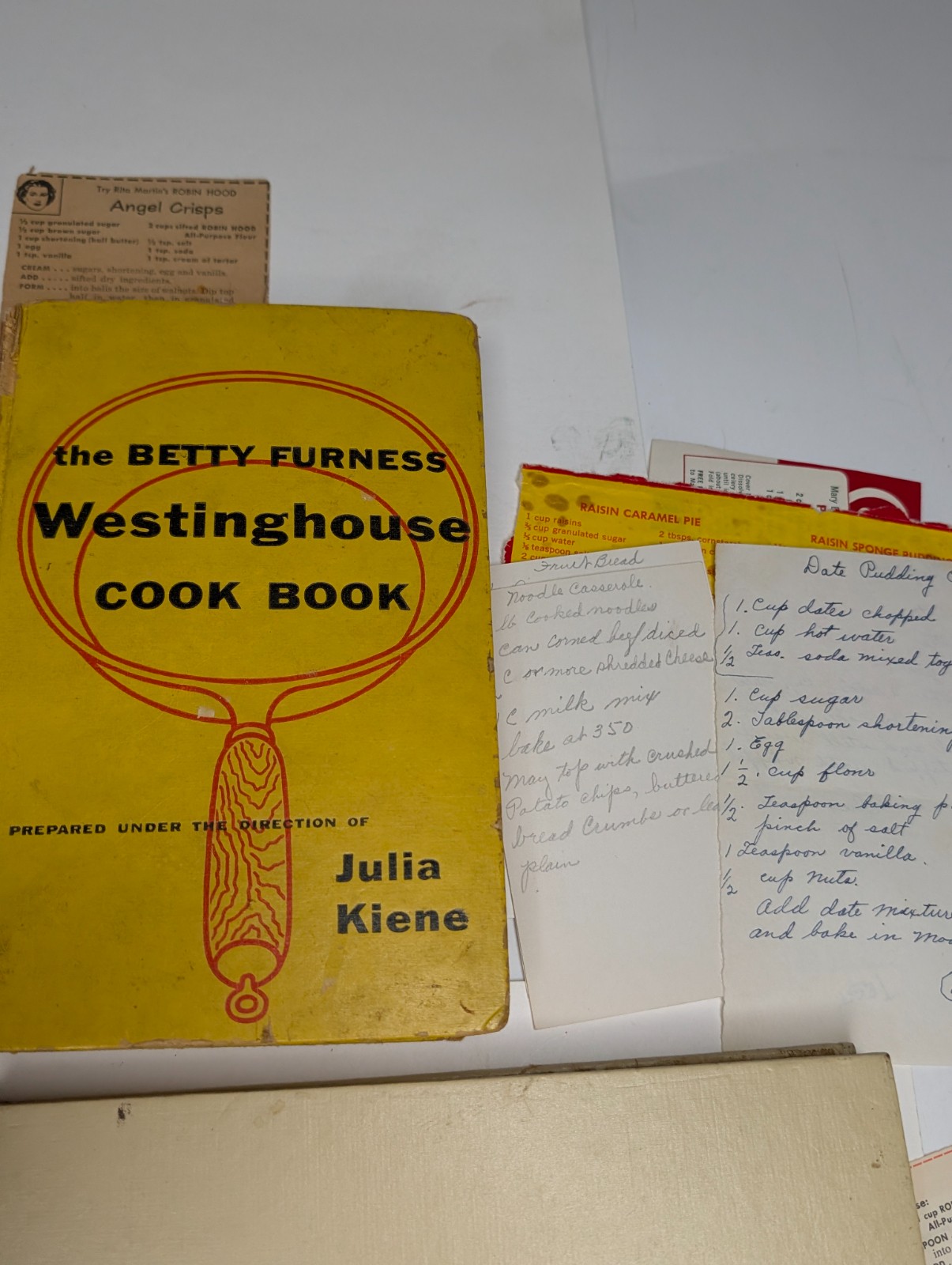 x4 LOT Vintage Cookbooks Handwritten Recipes Ephemera Westinghouse Amana IA Vtg