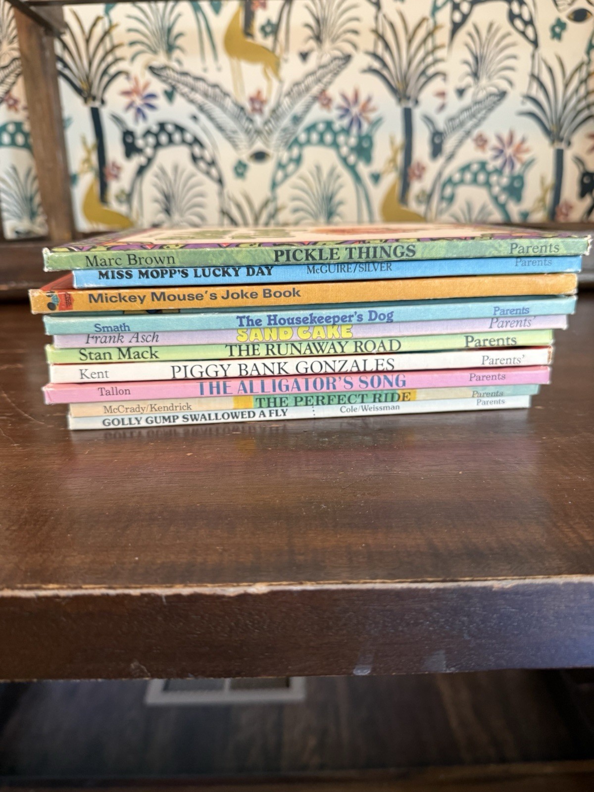 Parents Hardcover Illustrated Children’s Books Lot, Mickey Mouse, Marc Brown