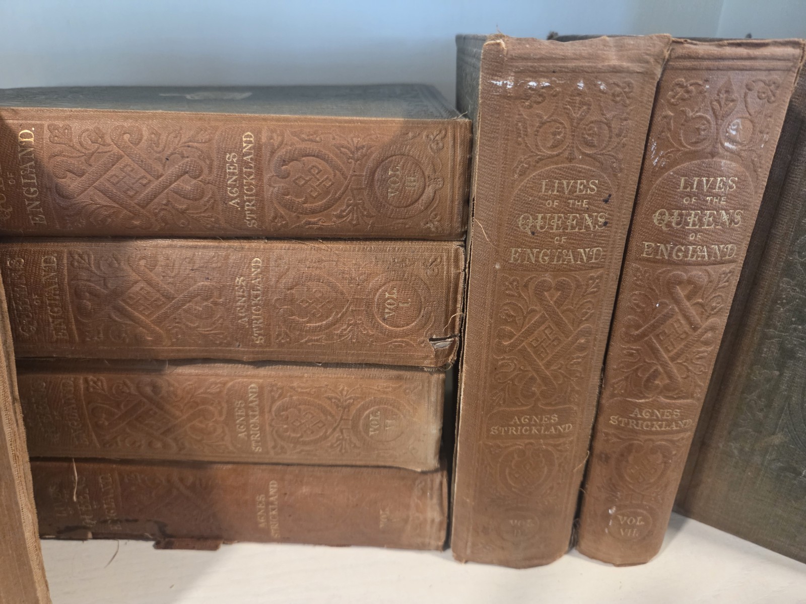 Rare 1854, 8 Bk set, Lives of the Queens of England, Agnes Strickland, Ship Free