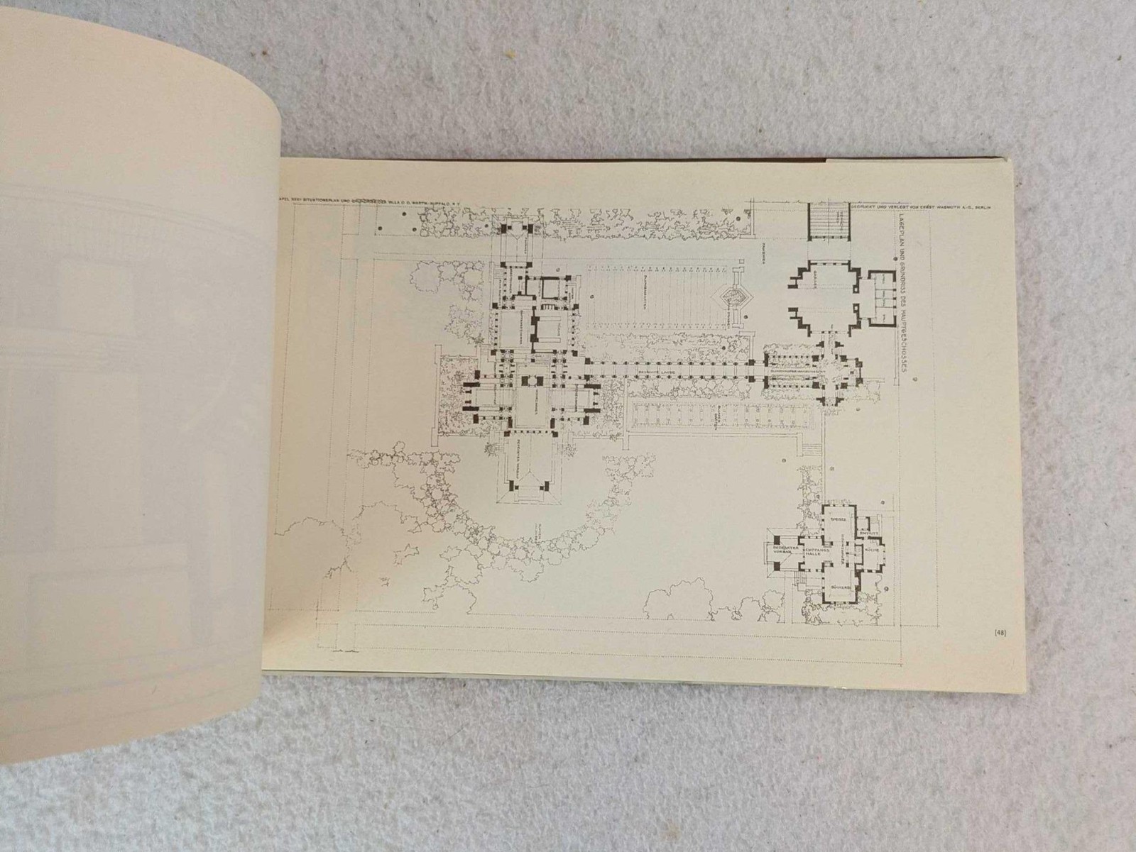 Frank Lloyd Wright STUDIES AND EXECUTED BUILDINGS 1990 Rizzoli, NY HC/DJ