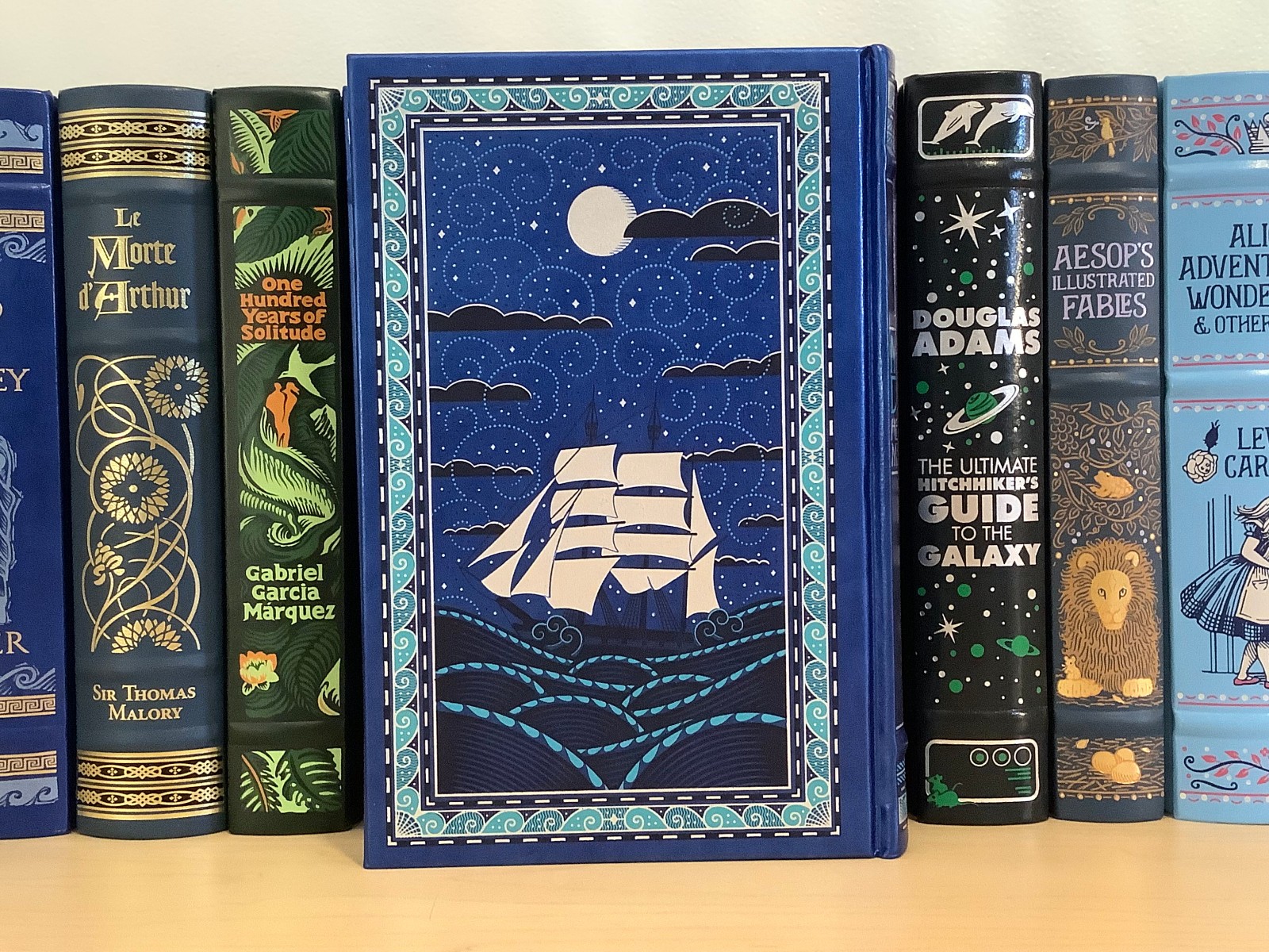 Moby-Dick by Herman Melville – leather-bound – VG