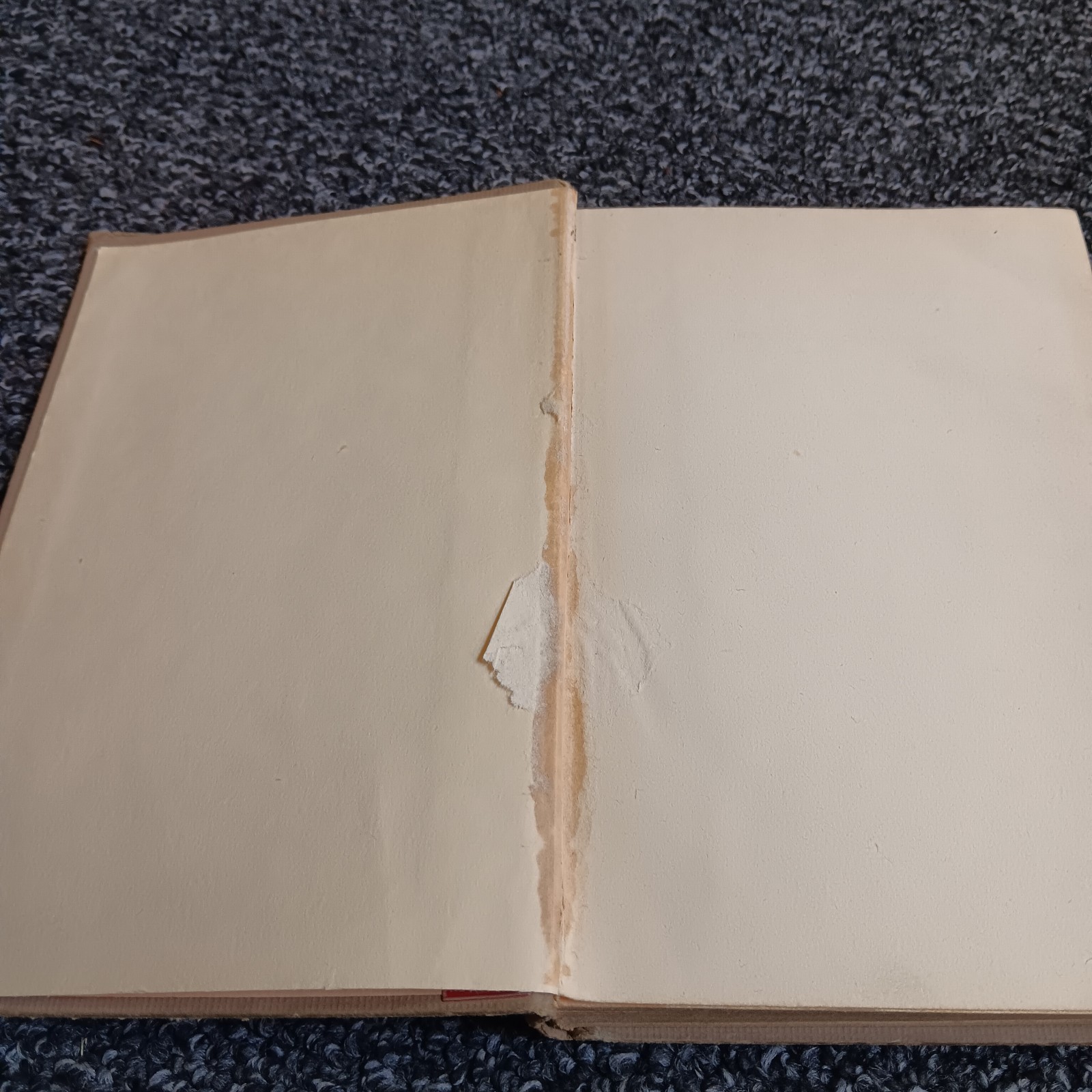 1943 ‘Heart on Her Sleeve’ Clarence Kelland Beige Hardcover Vintage Decor Book