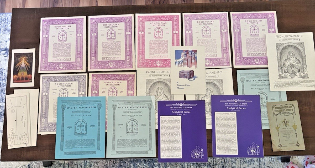 ROSICRUCIAN MIXED LOT OF BOOKLETS, CHART, ETC.