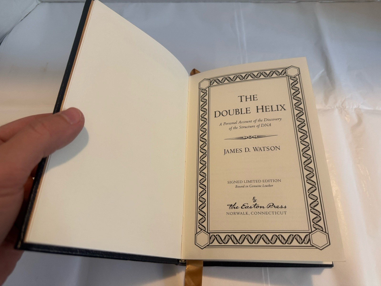 EASTON PRESS/SIGNED The Double Helix, James Watson Numbered Limited Ed DNA VG