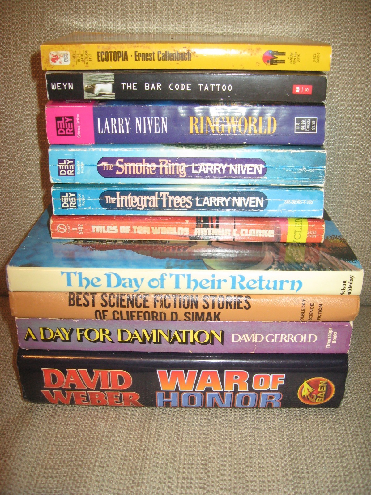 Vintage Science Fiction 10 BOOKS LOT LARRY NIVEN and other