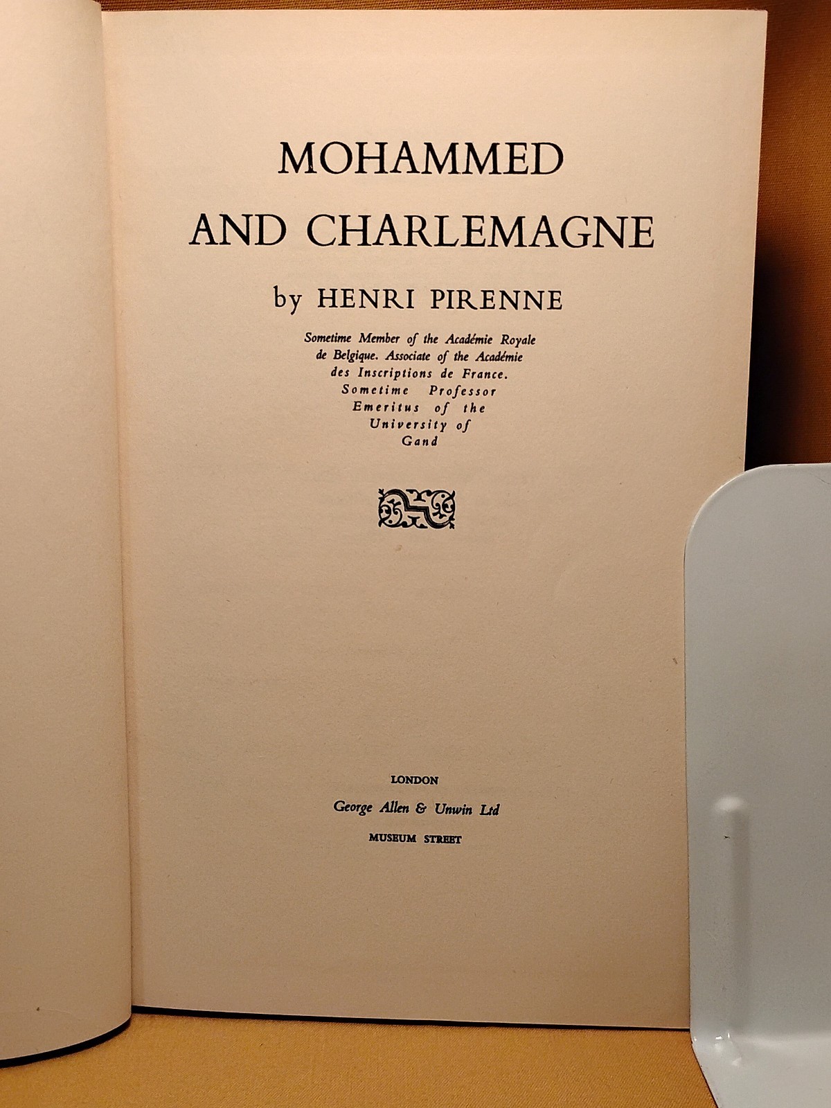 Mohammed and Charlemagne Henri Pirenne 1954 HC Medieval History Islam Rome