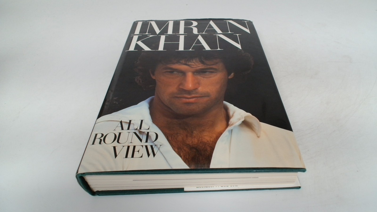 All Round View, Khan, Imran, Chatto and Windus, 1988, Hardcover