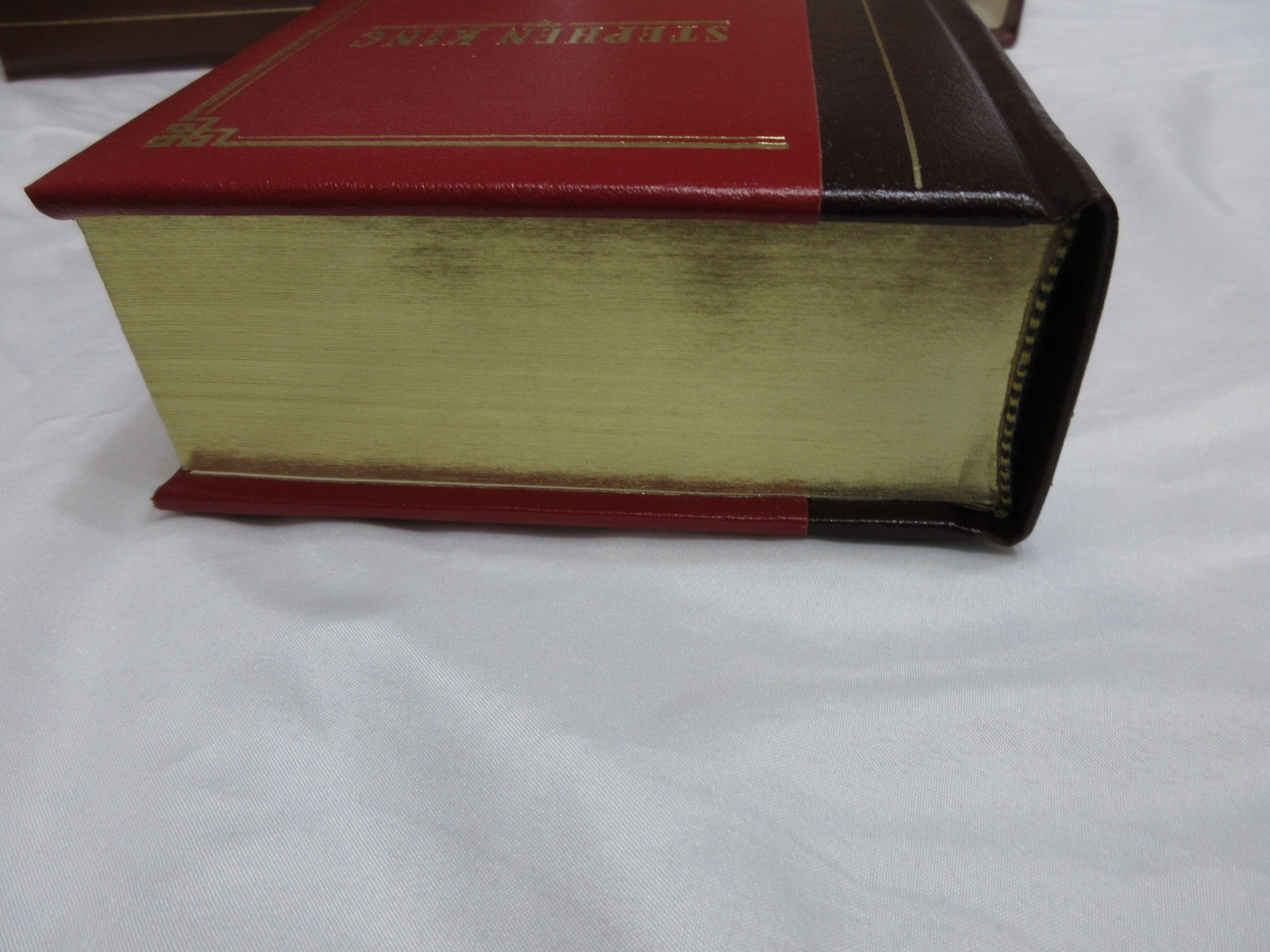 Modern Classics Collection Boxed Set:Asimov/King/Ludlum Leather, Slipcase, Fine