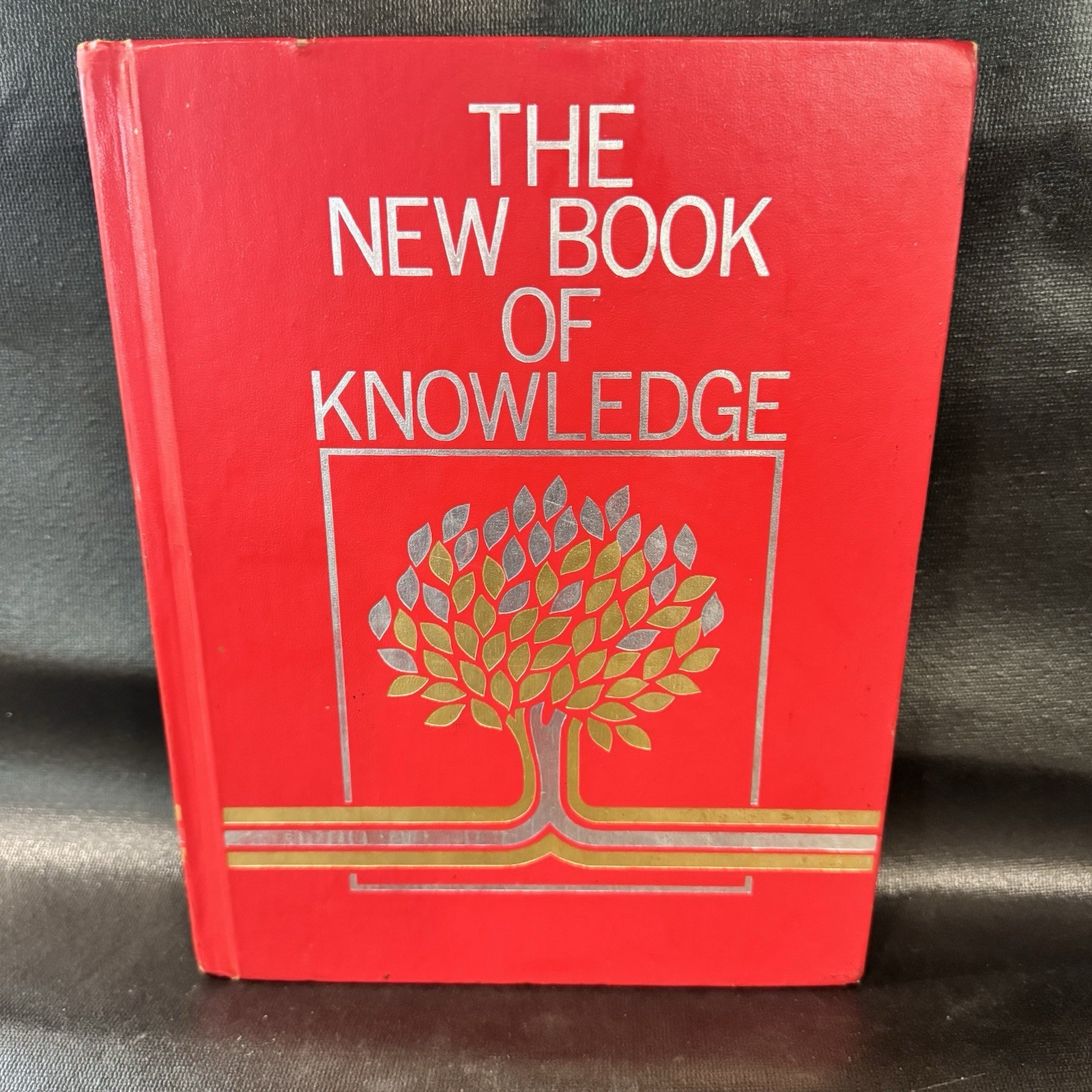 The New Book of Knowledge Vol 20 1979 Grolier Ex Library Encyclopedia HC
