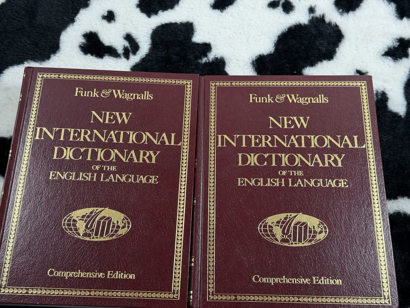 FUNK & WAGNALLS New International Dictionary Of The English Language-Leather Set
