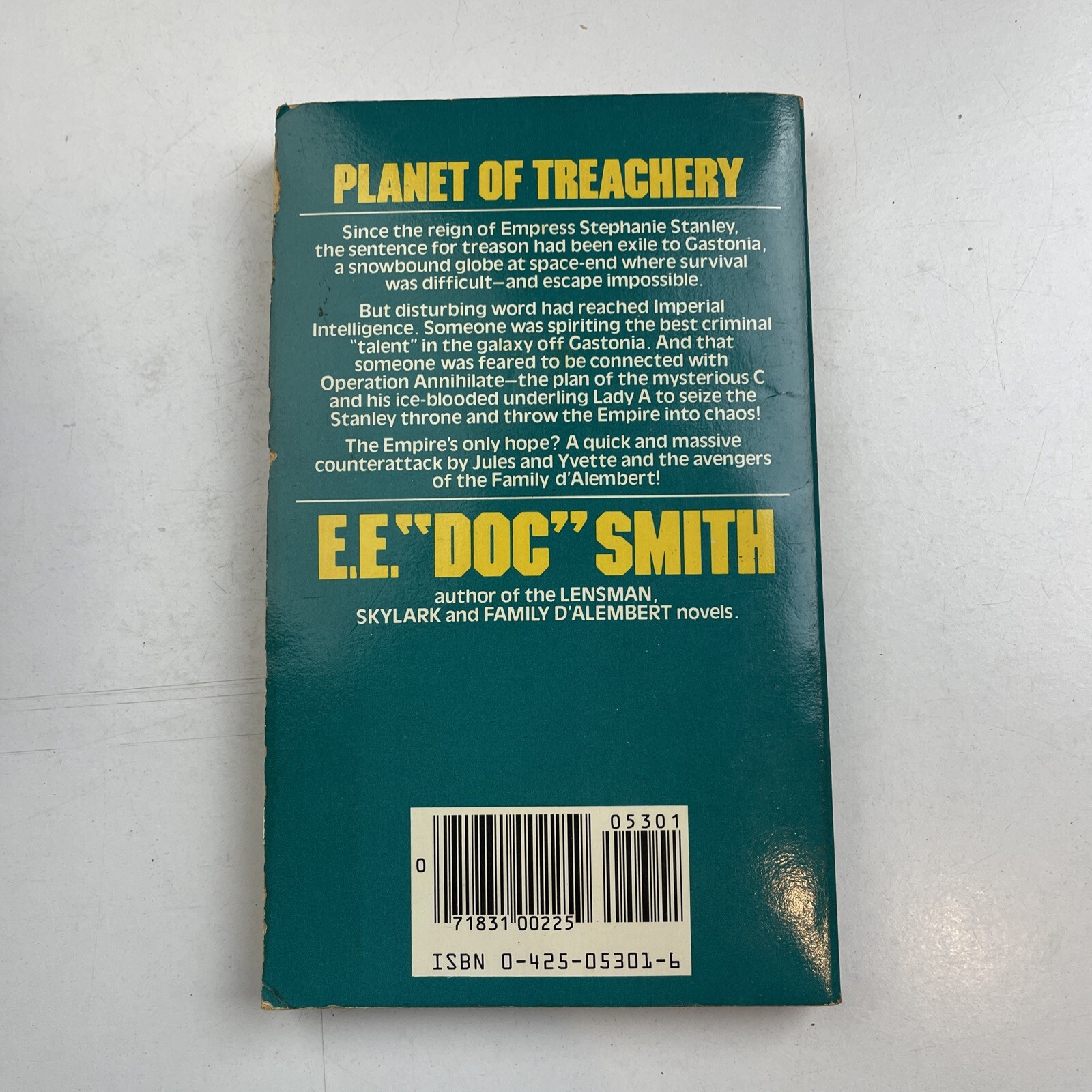 Planet of Treachery by E.E. Doc Smith 1982 Berkley Paperback