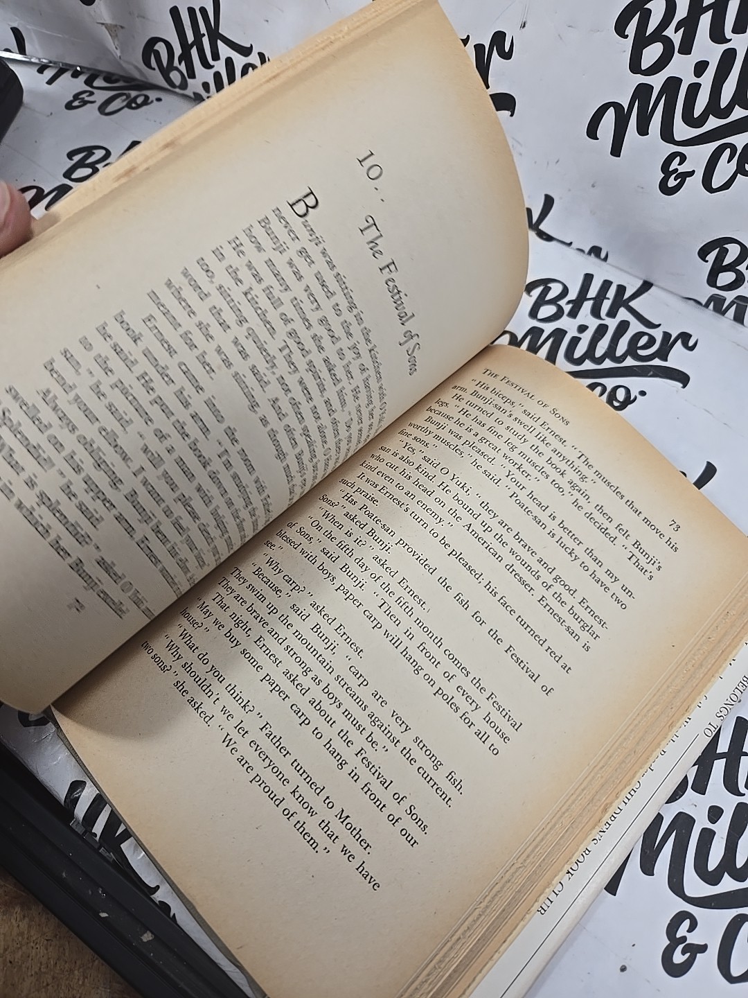 Gift From the Mikado by Elizabeth P Fleming (HCDJ 1958) Weekly Reader