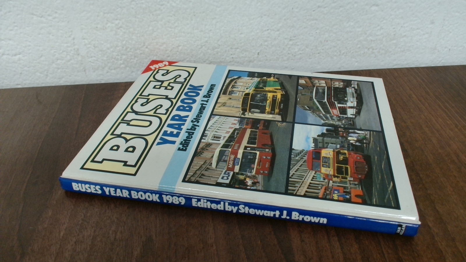 Buses Yearbook 1989, Stewart J Brown (Ed.), Ian Allan Ltd, 1988,