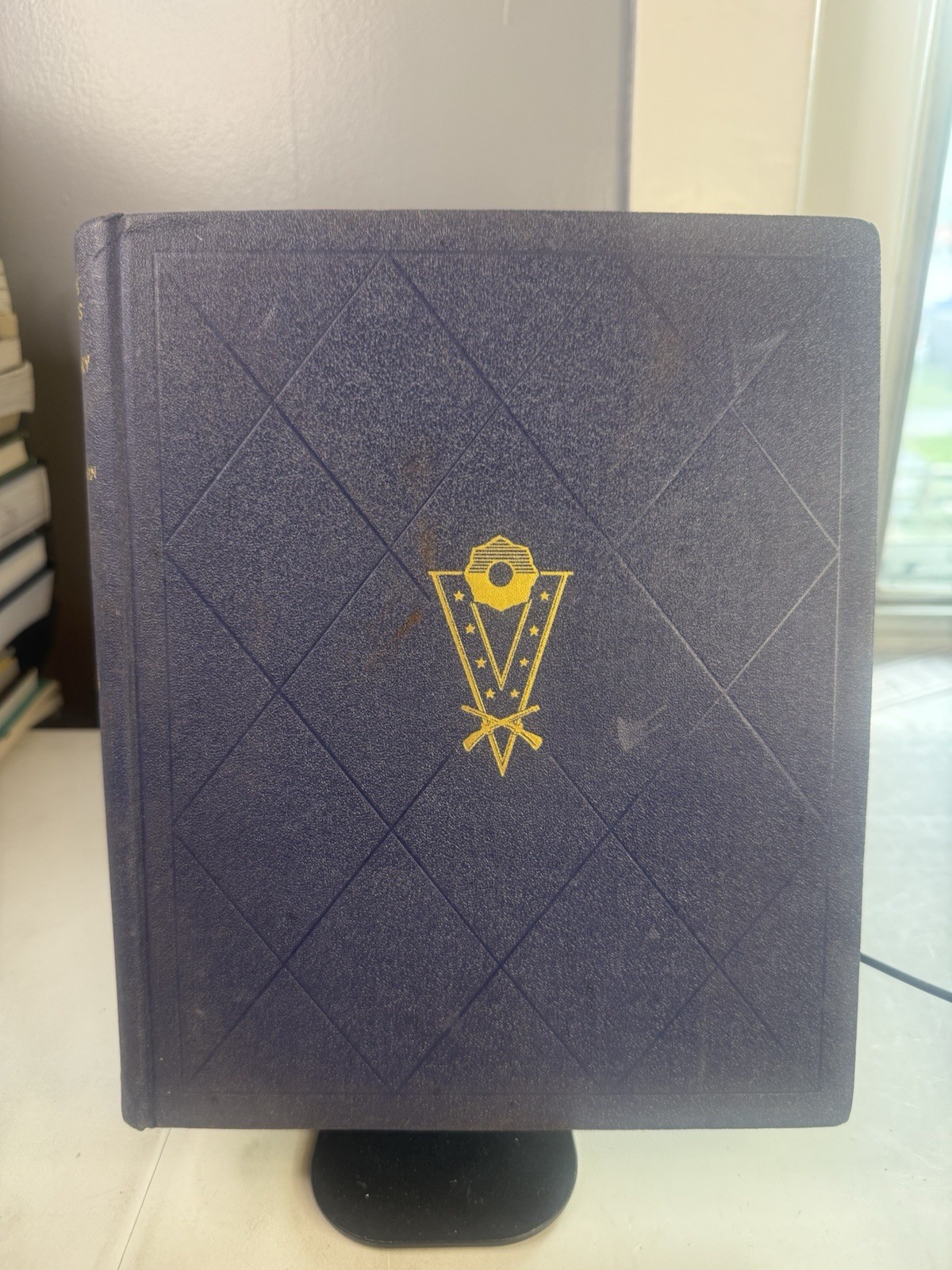 EIGHT STARS TO VICTORY-Unit History of the Veteran Ninth U.S. Infantry Div.-1948