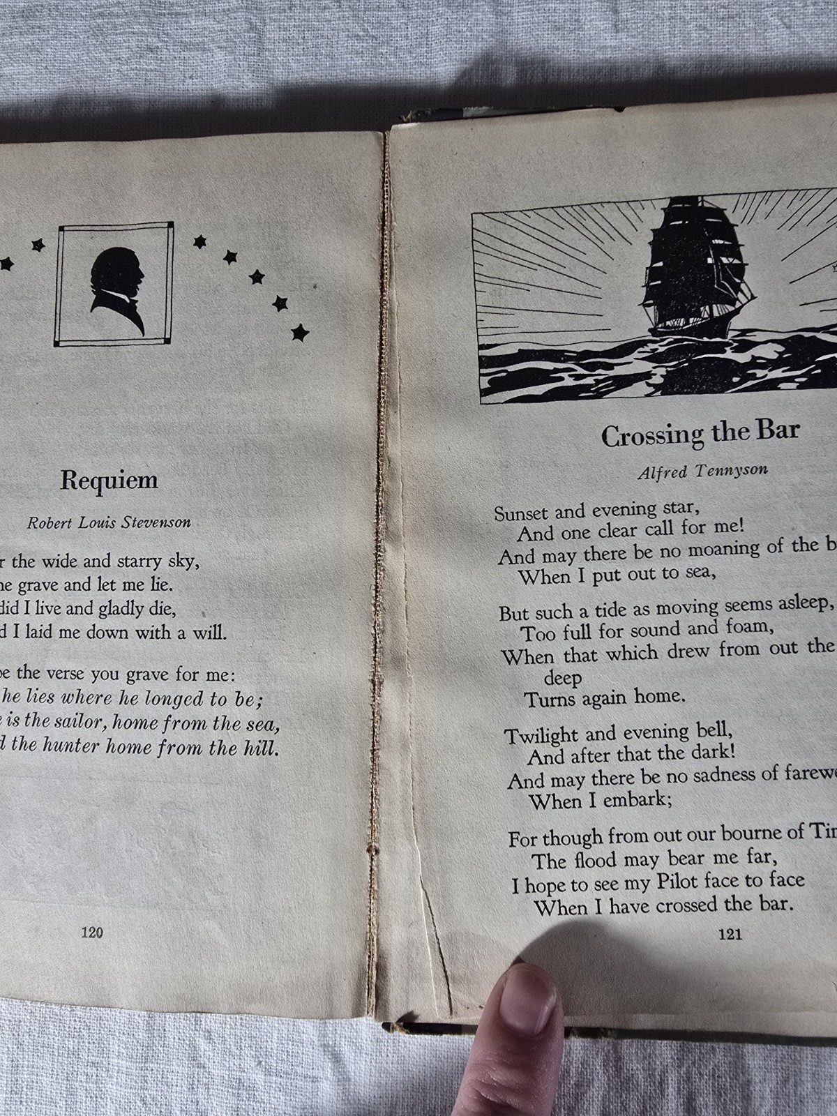 VINTAGE A BOOK OF FAMOUS POEMS Marjorie Barrows 1931 Antique Book Schoolbook