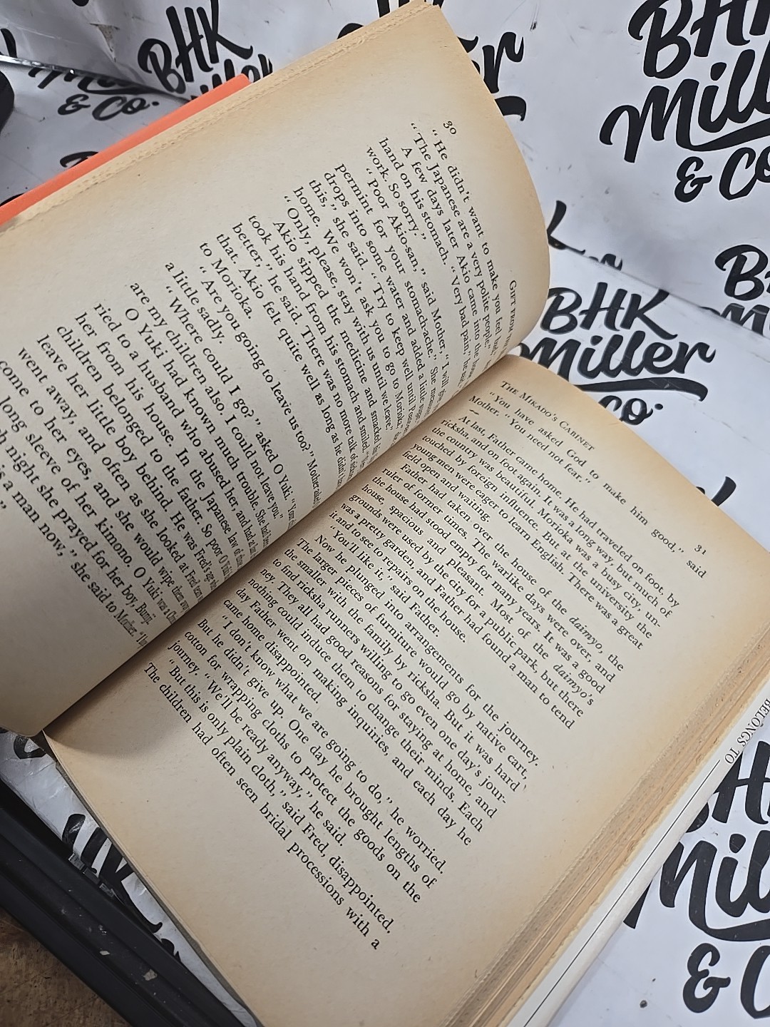 Gift From the Mikado by Elizabeth P Fleming (HCDJ 1958) Weekly Reader