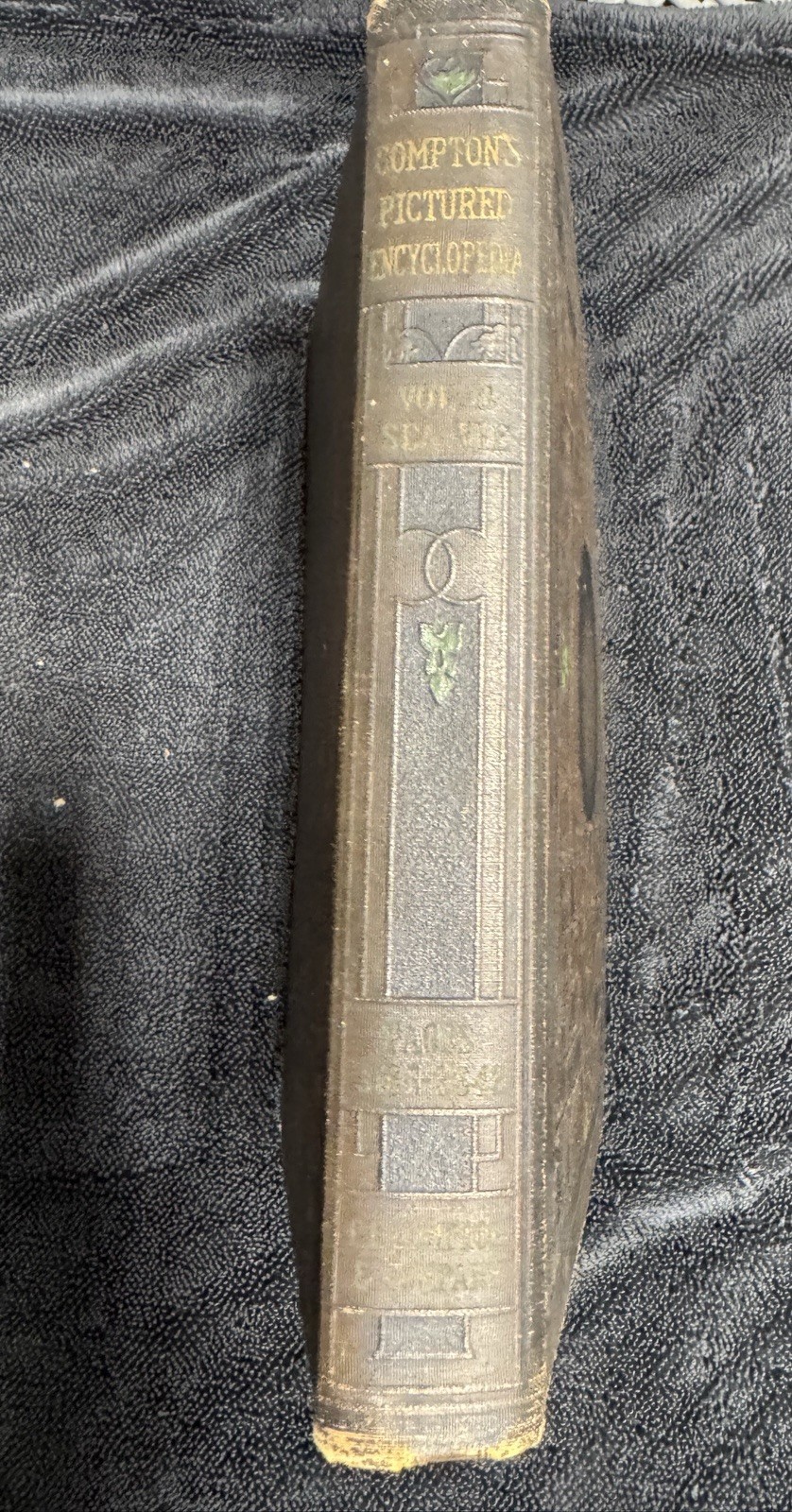 Compton’s Pictured Encyclopedia 9-Volume Set (1920)Vintage