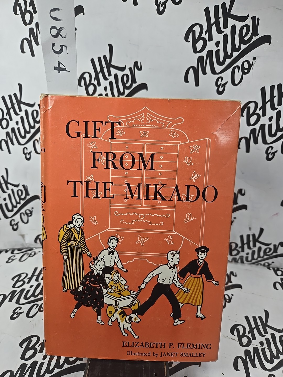 Gift From the Mikado by Elizabeth P Fleming (HCDJ 1958) Weekly Reader
