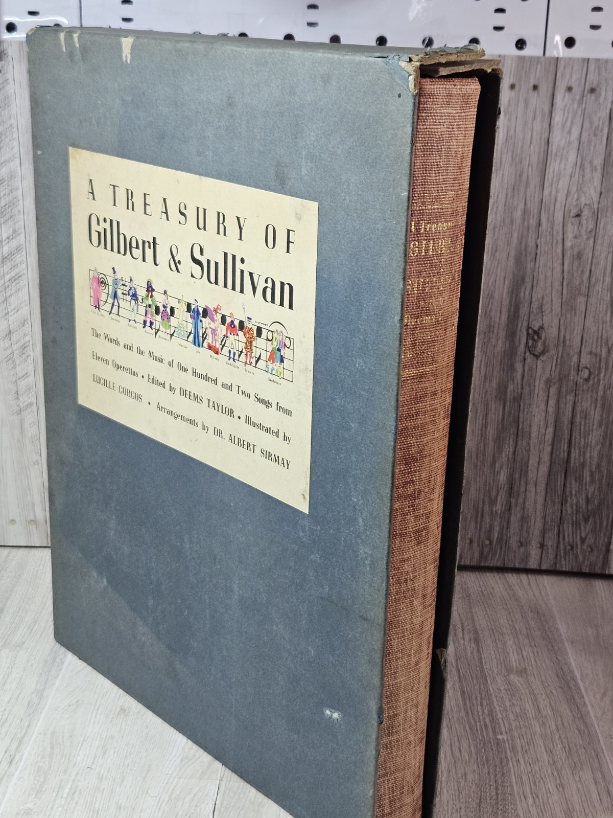 Vintage 1941 A Treasury of Gilbert & Sullivan Hardcover w/ Slipcase Music