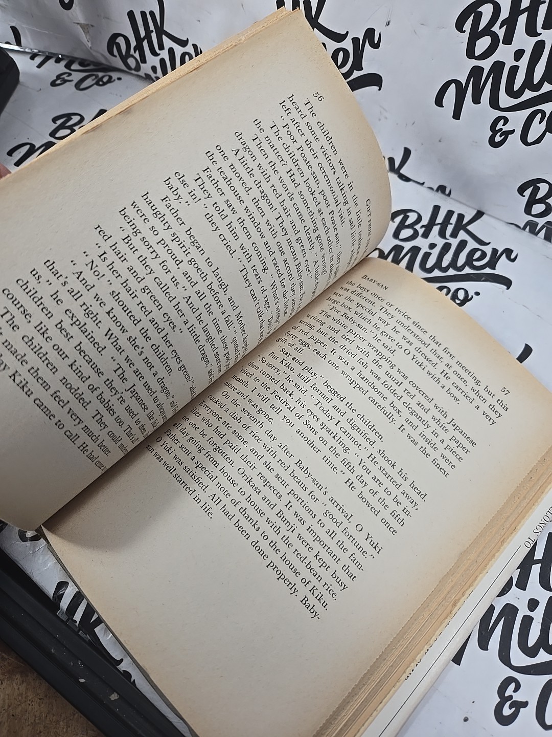 Gift From the Mikado by Elizabeth P Fleming (HCDJ 1958) Weekly Reader