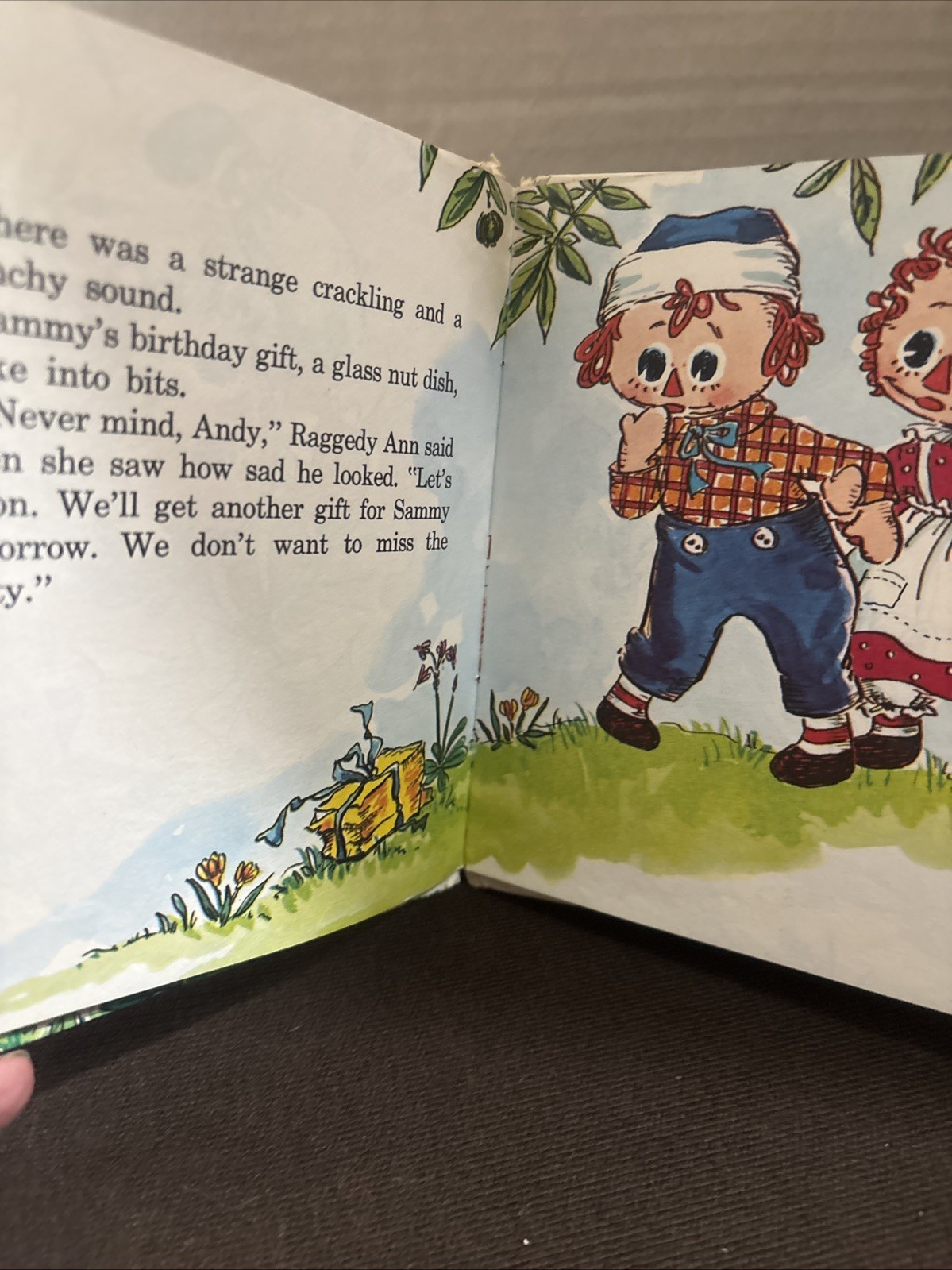Raggedy Ann And The Tagalong Present Whitman Vintage Children’s Book 1971