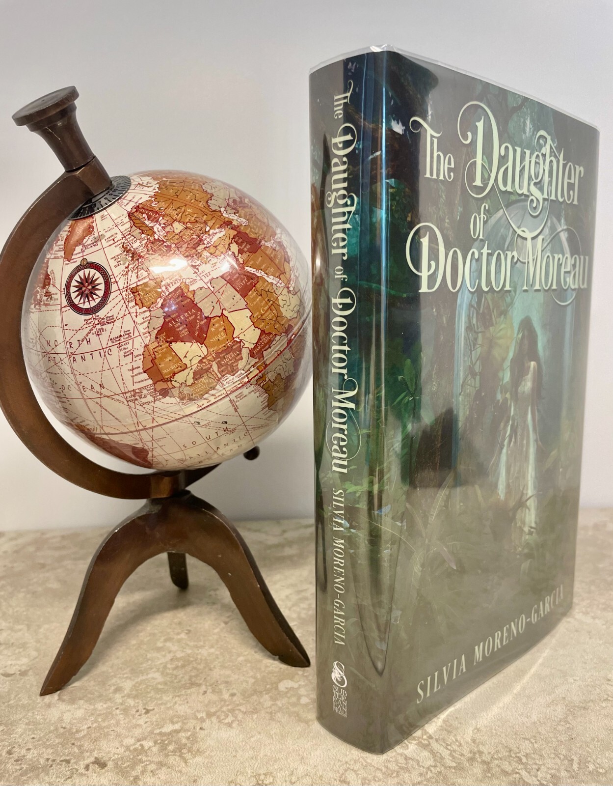 The Daughter of Doctor Moreau -SIGNED by Silvia Moreno Garcia – LIMITED to 500
