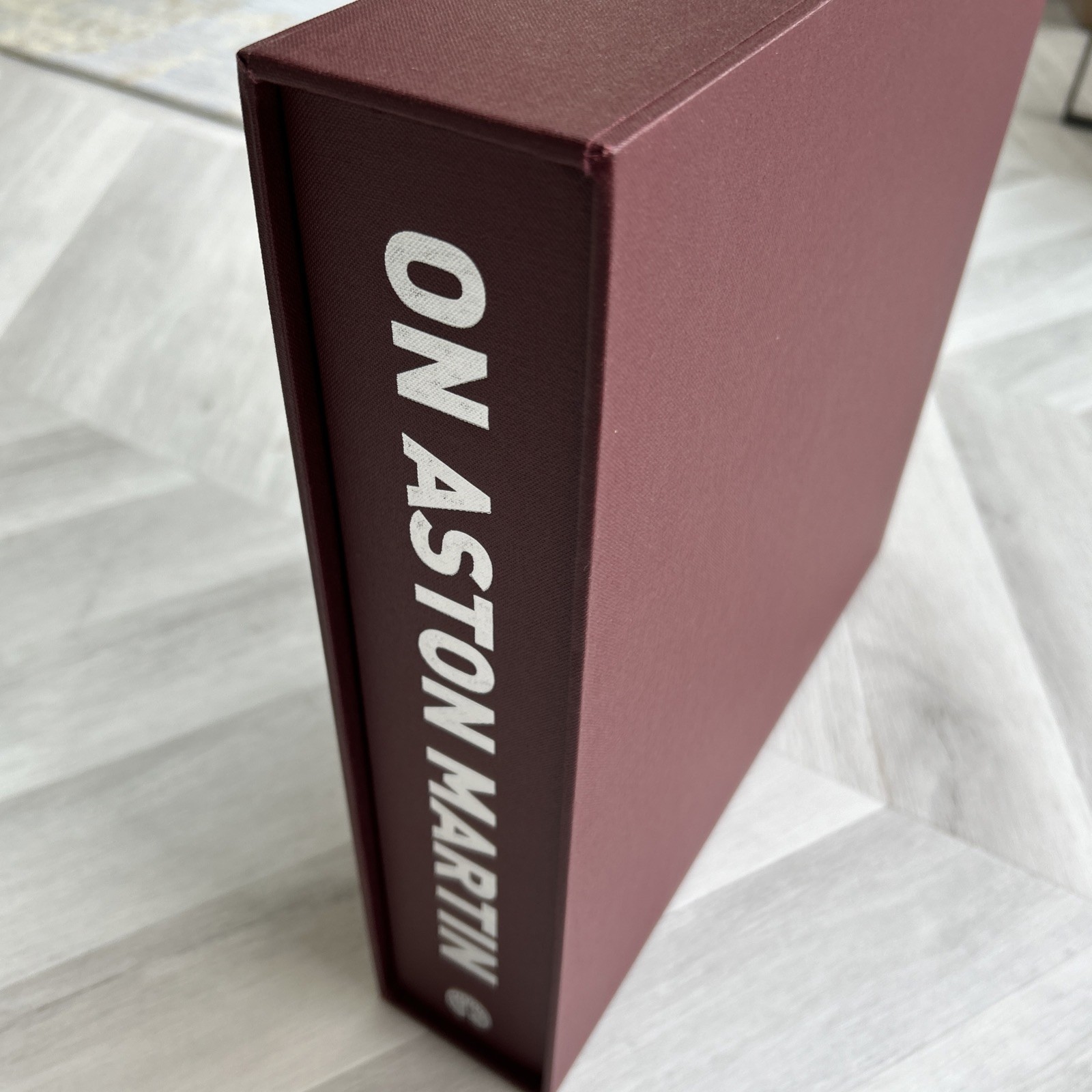 On Aston Martin | Palawan Press ByNeil Murray| Clothbound |