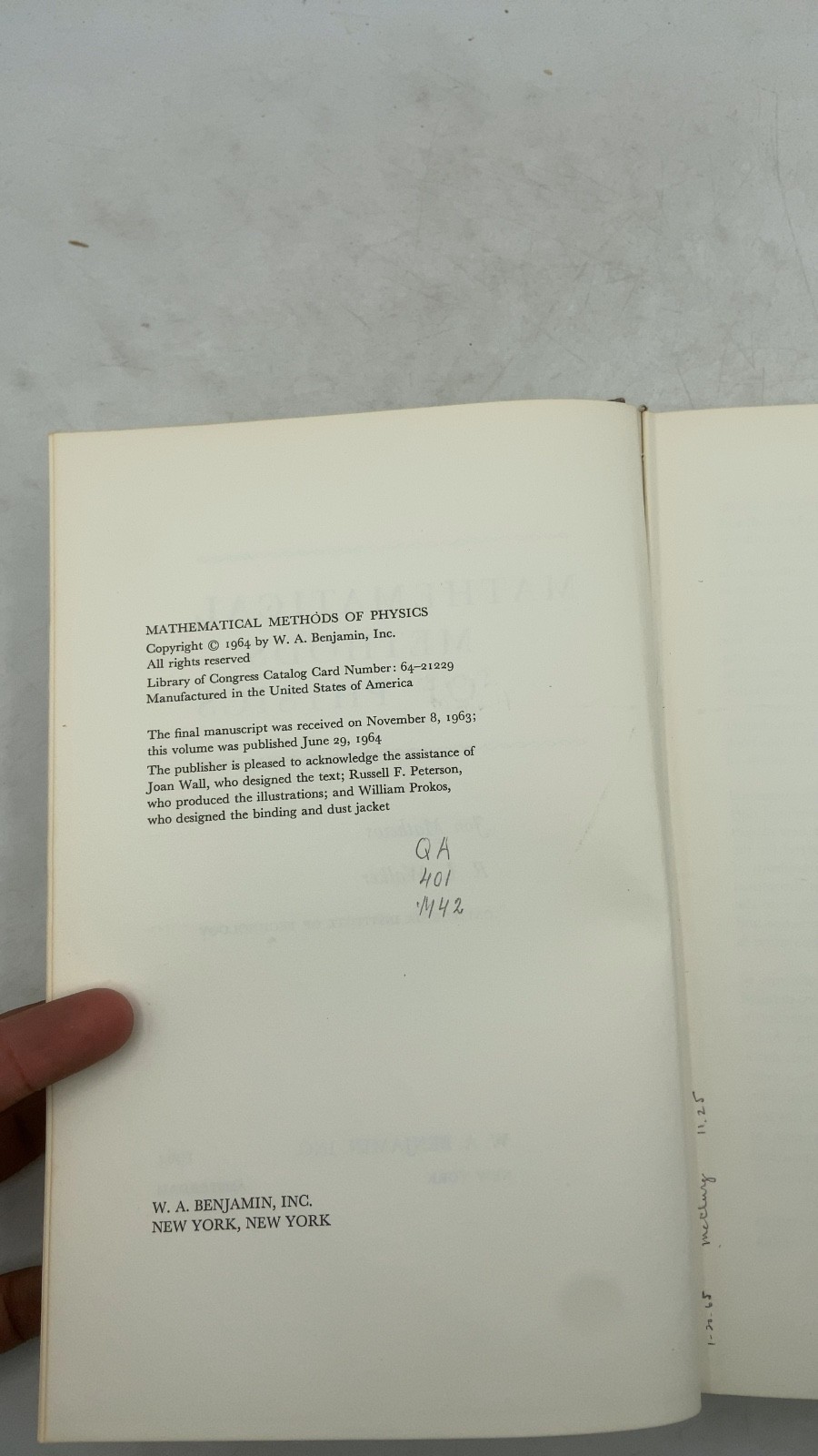 Mathematical Methods OF Physics Jon Mathews, R. L. Walker Hardcover 1964